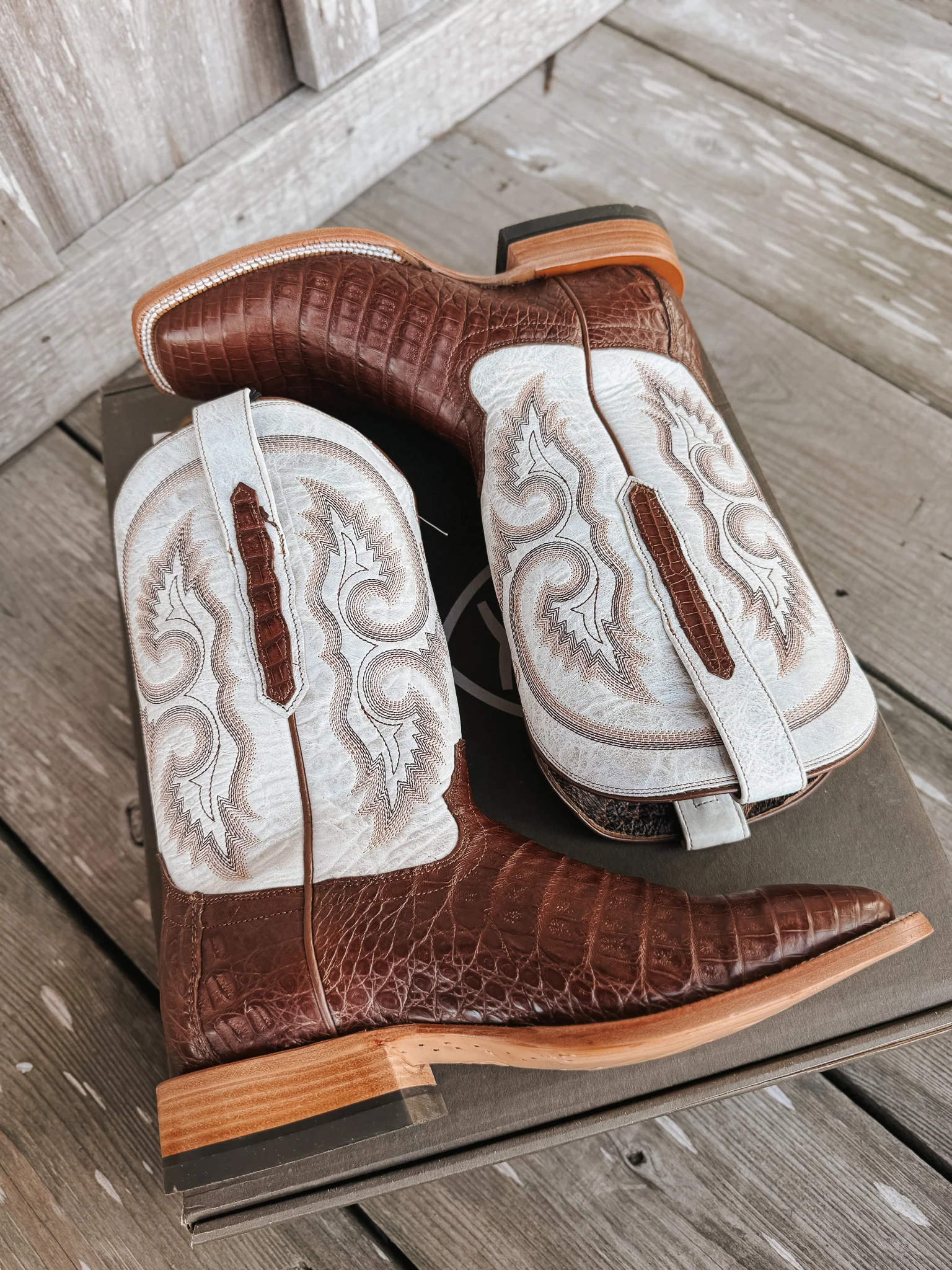Men's Ariat Classic Callen Wide Square Toe Western Boots - Image 20