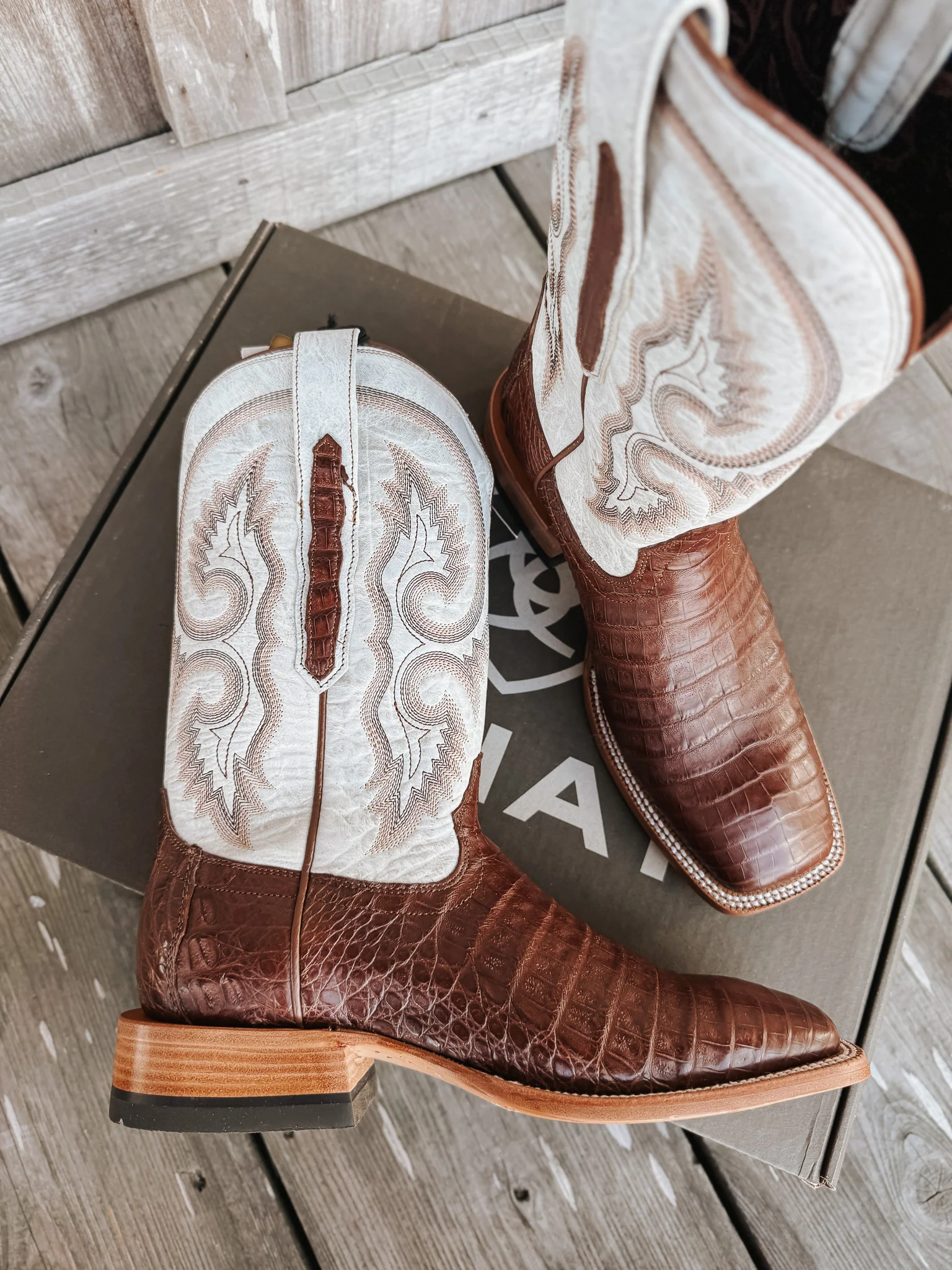 Men's Ariat Classic Callen Wide Square Toe Western Boots - Image 6