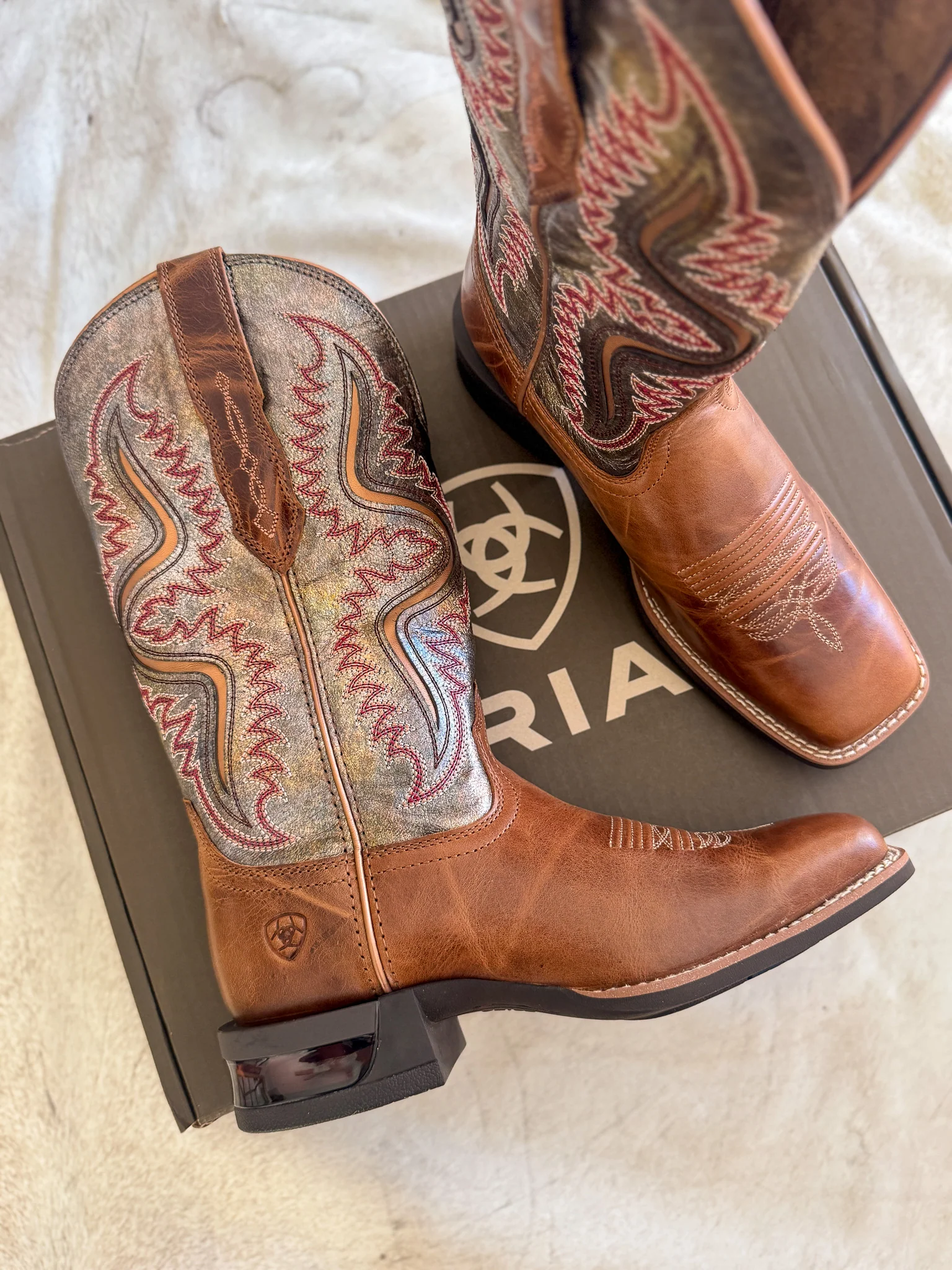 Women's Ariat Captivate Wide Square Toe Western Boots - Image 8