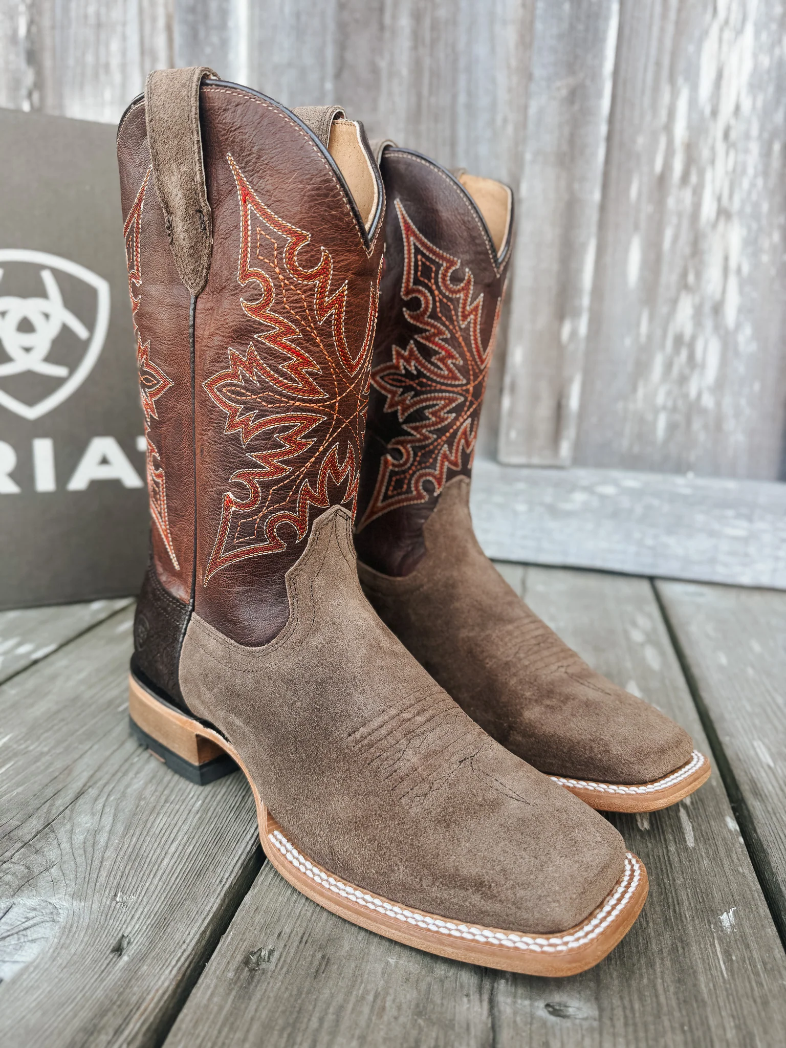 Men's Ariat Circuit Gritty Wide Square Toe Cowboy Boots - Image 5