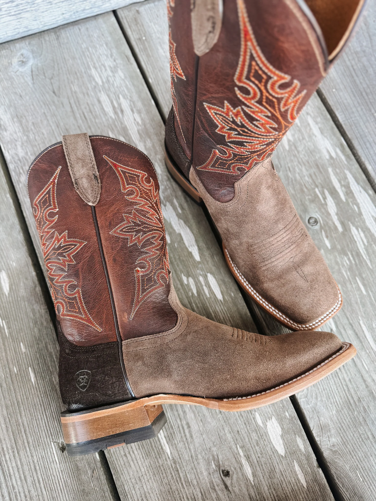 Men's Ariat Circuit Gritty Wide Square Toe Cowboy Boots - Image 9