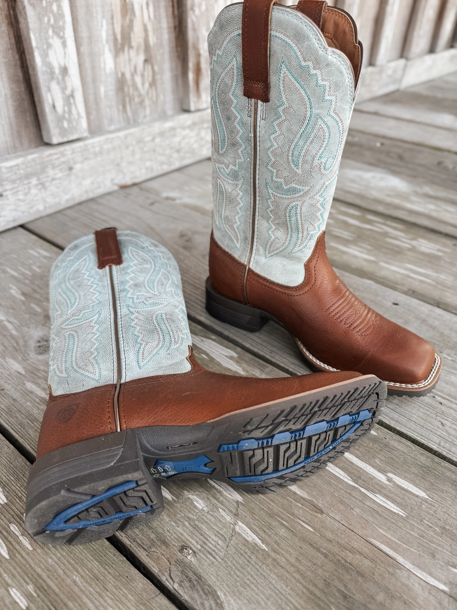 Women's Ariat Hybrid Ranchwork Wide Square Toe Western Boots - Image 9