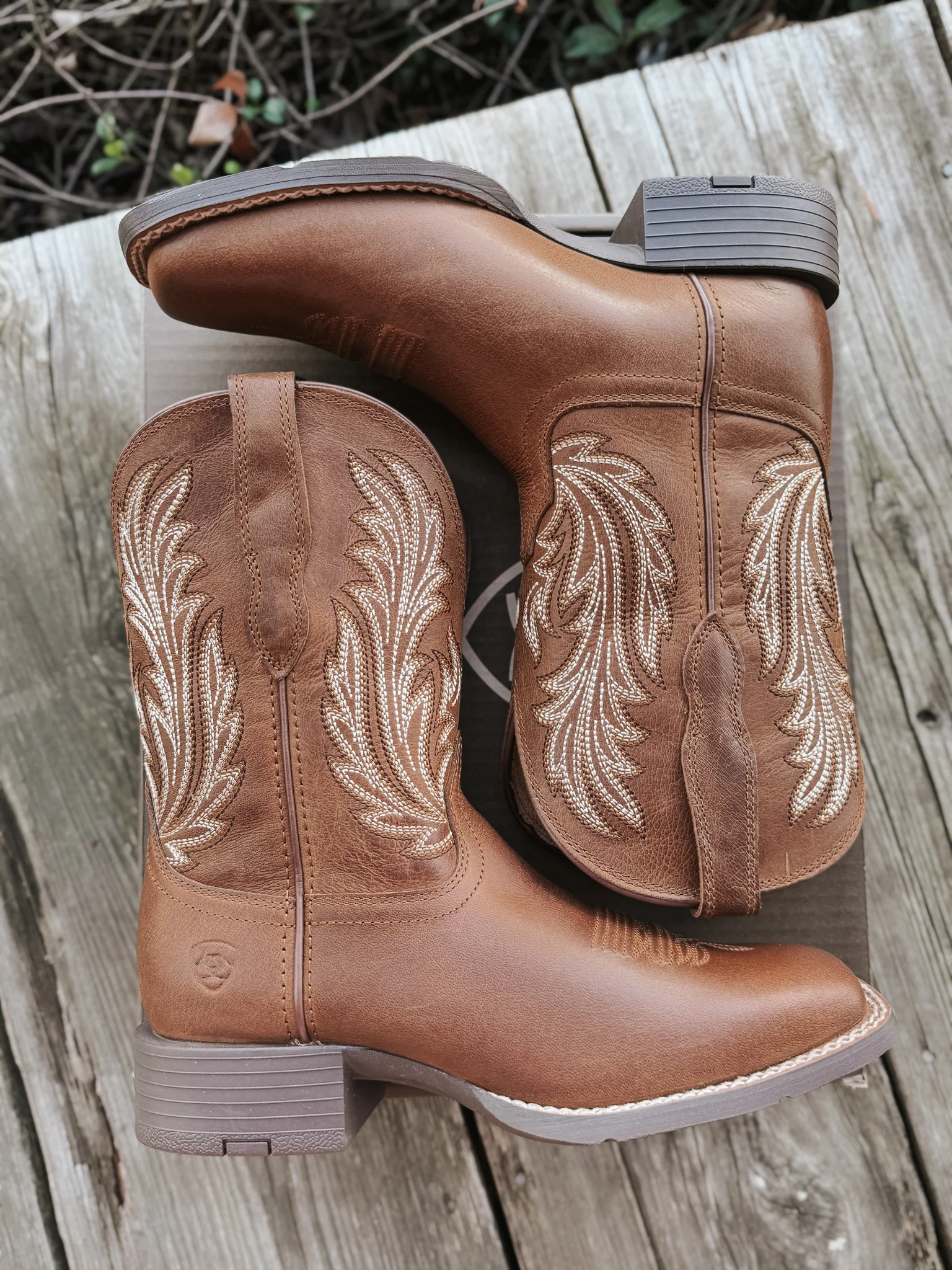 Women's Ariat Round Up Filly Wide Square Toe Western Boots - Image 15