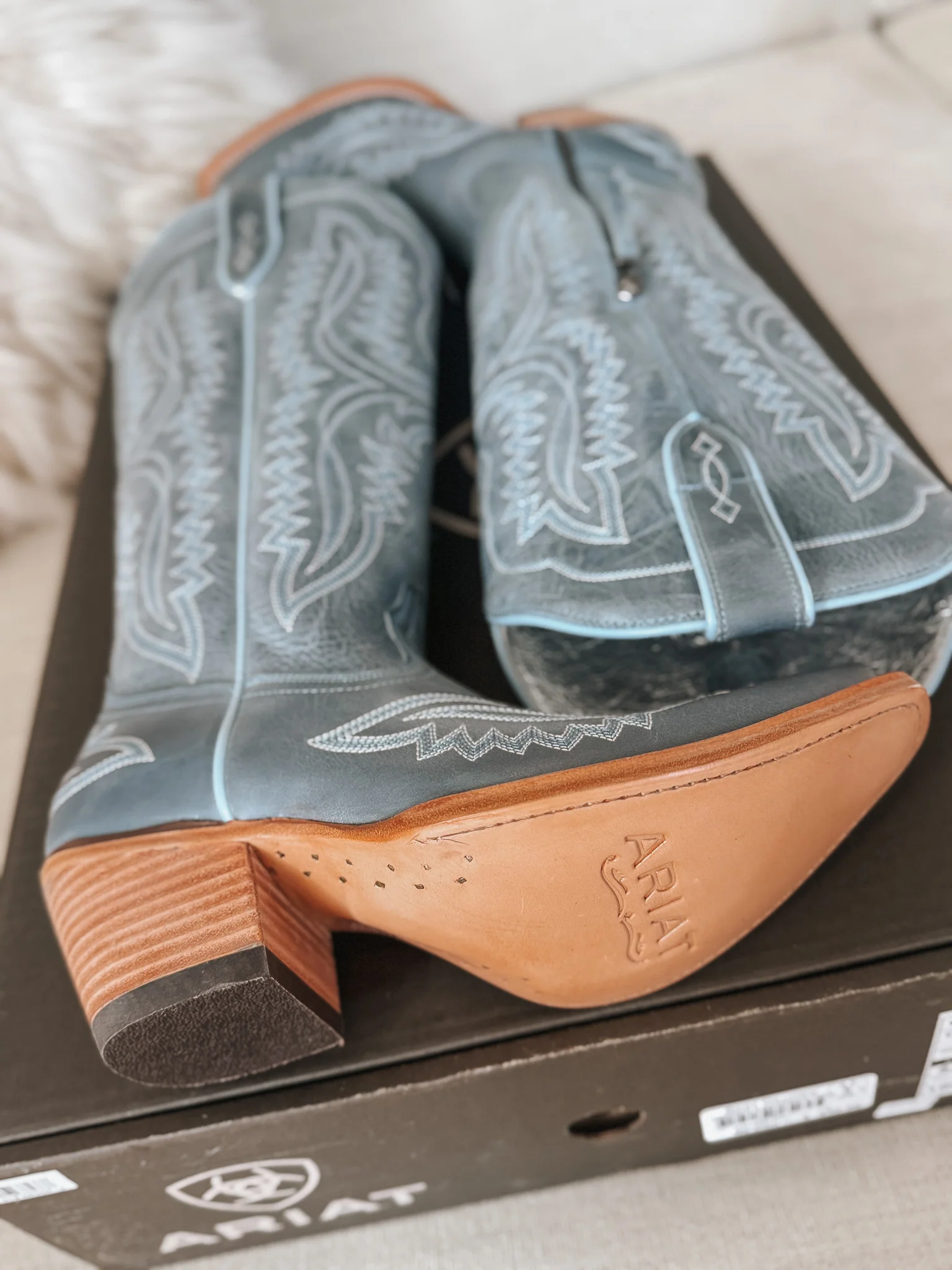 Ariat Women's Casanova Western Boots in Vintage Denim - Image 11