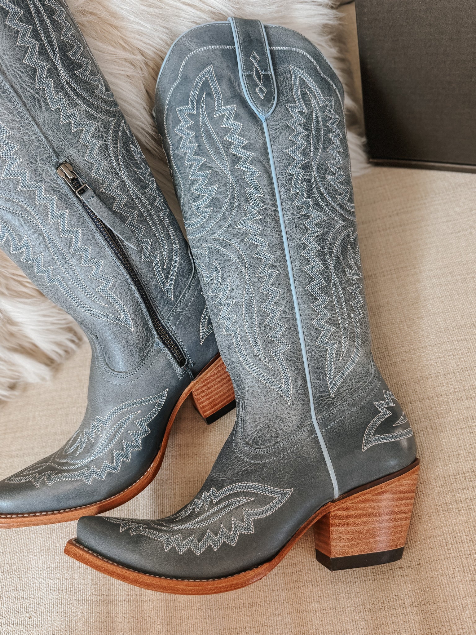 Ariat Women's Casanova Western Boots in Vintage Denim - Image 12