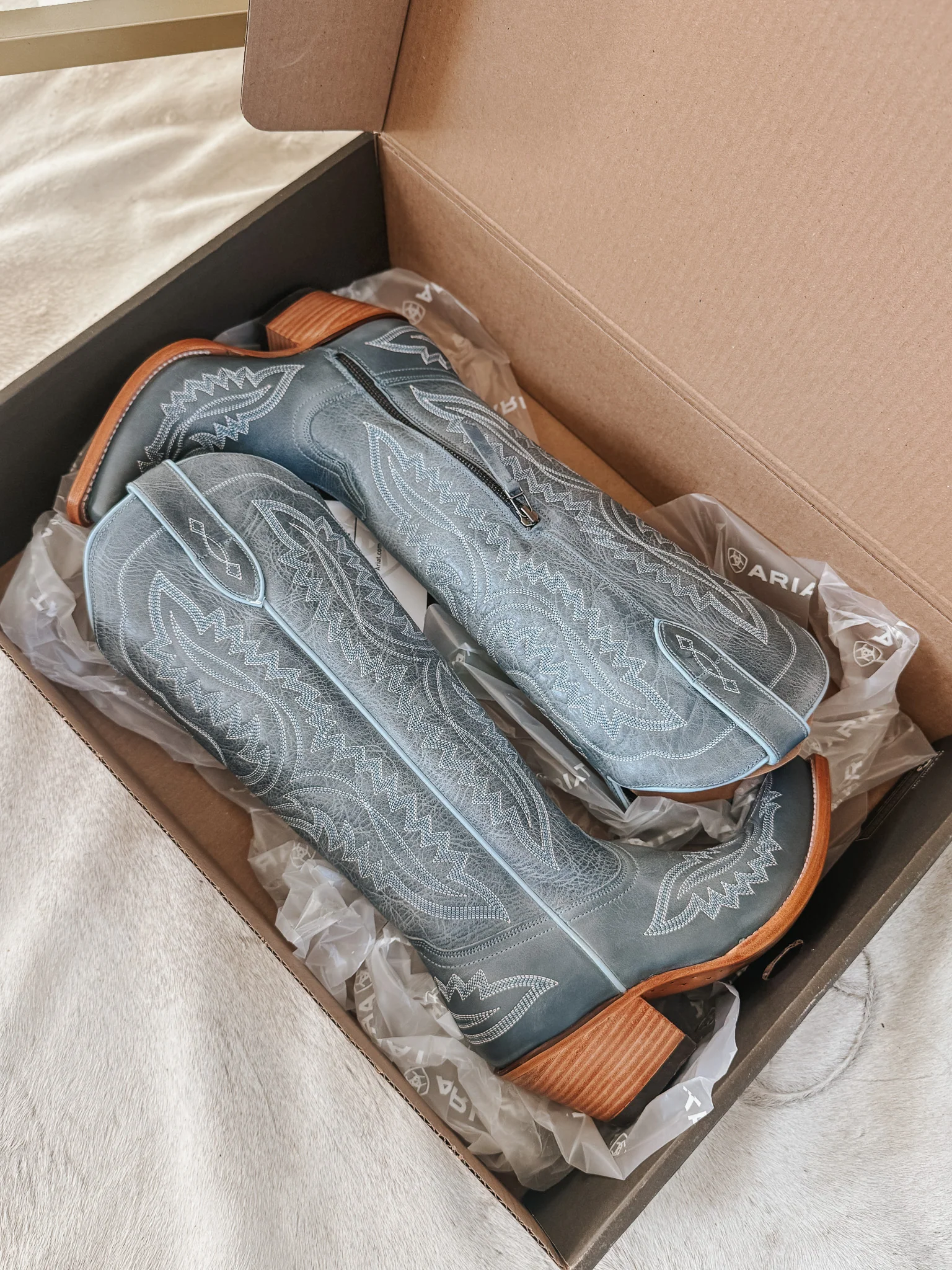 Ariat Women's Casanova Western Boots in Vintage Denim - Image 8