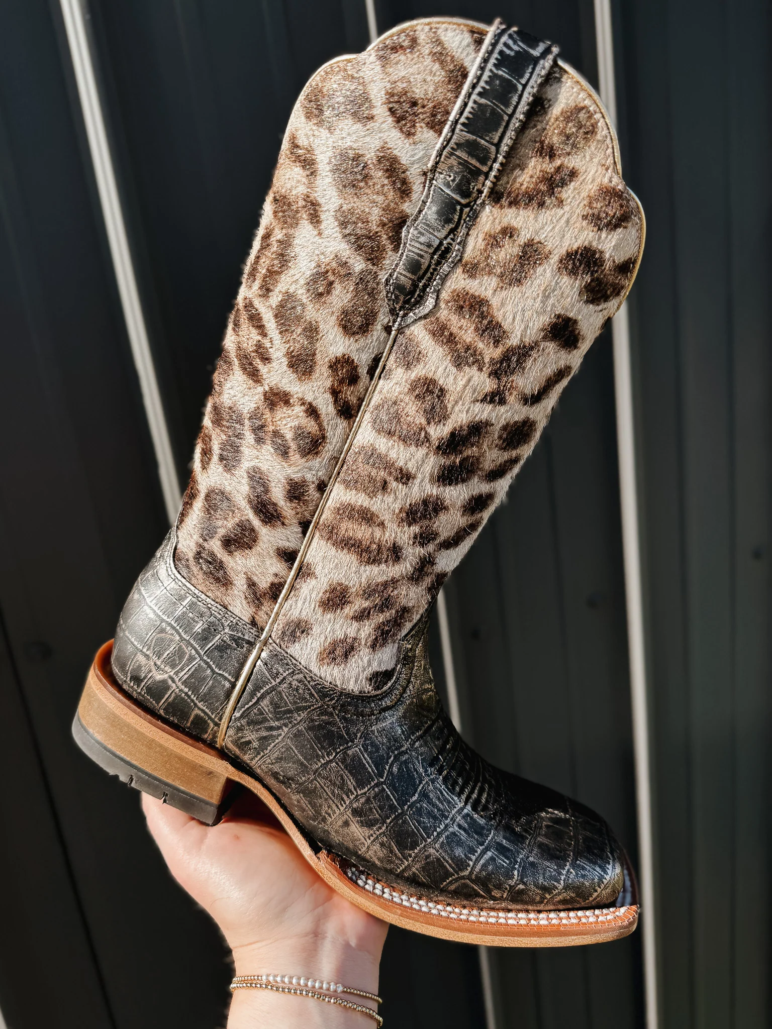 Ariat Women's Frontier Farrah Wide Square Toe Western Boot - Image 7