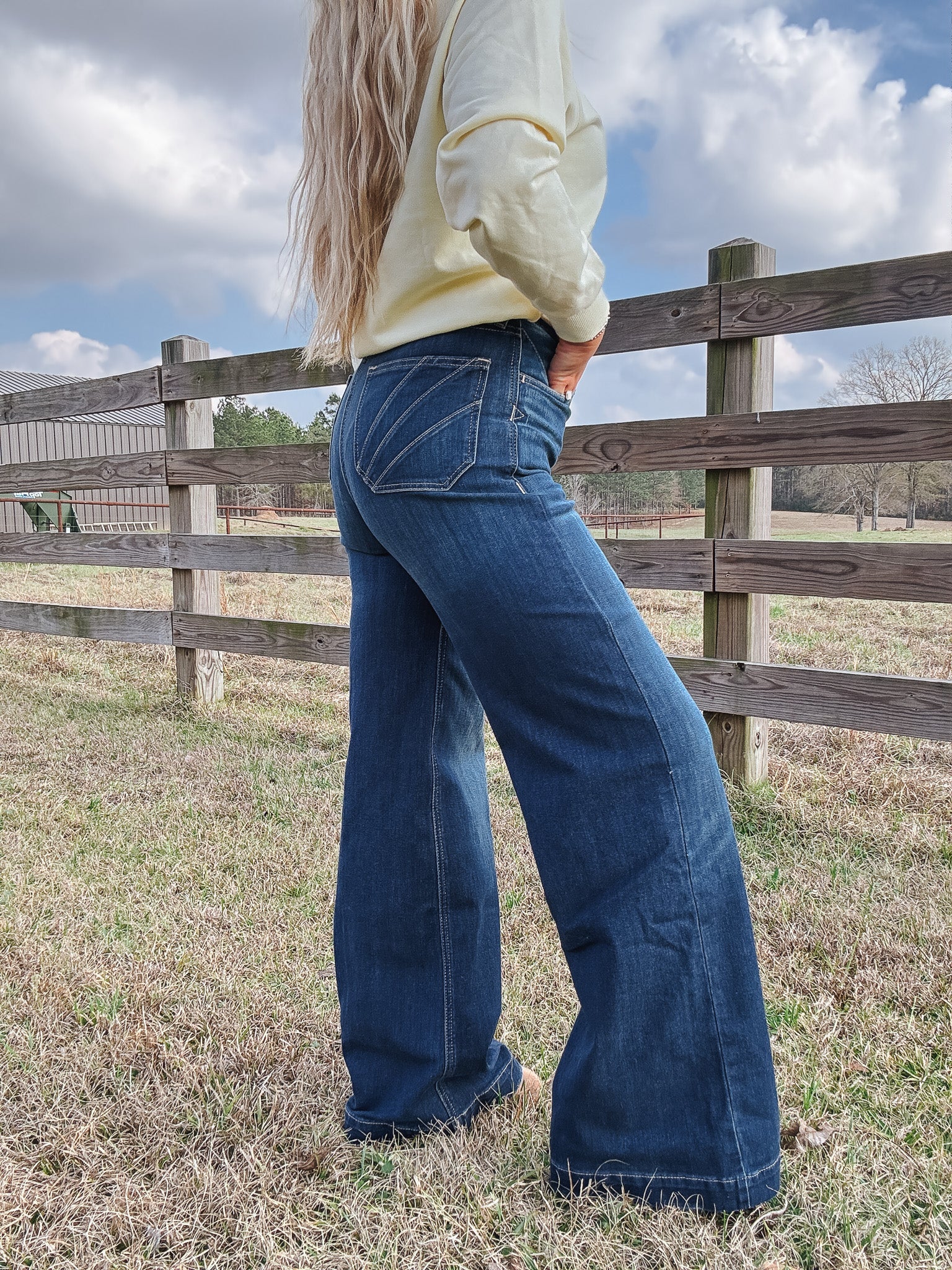 Ariat Women's Ultra High Rise Penelope Wide Leg Jeans - Image 10