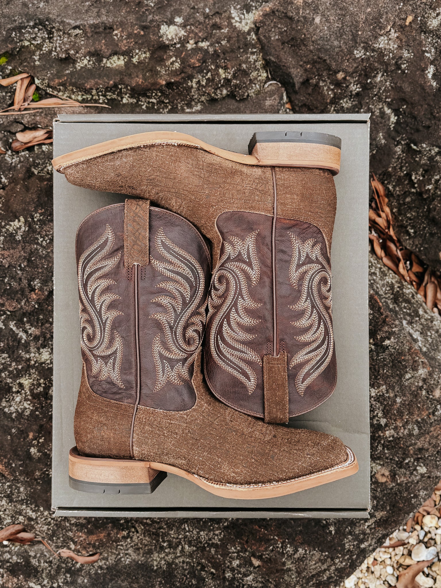 Ariat Men's Cattle Call Wide Square Toe Boots - Image 11