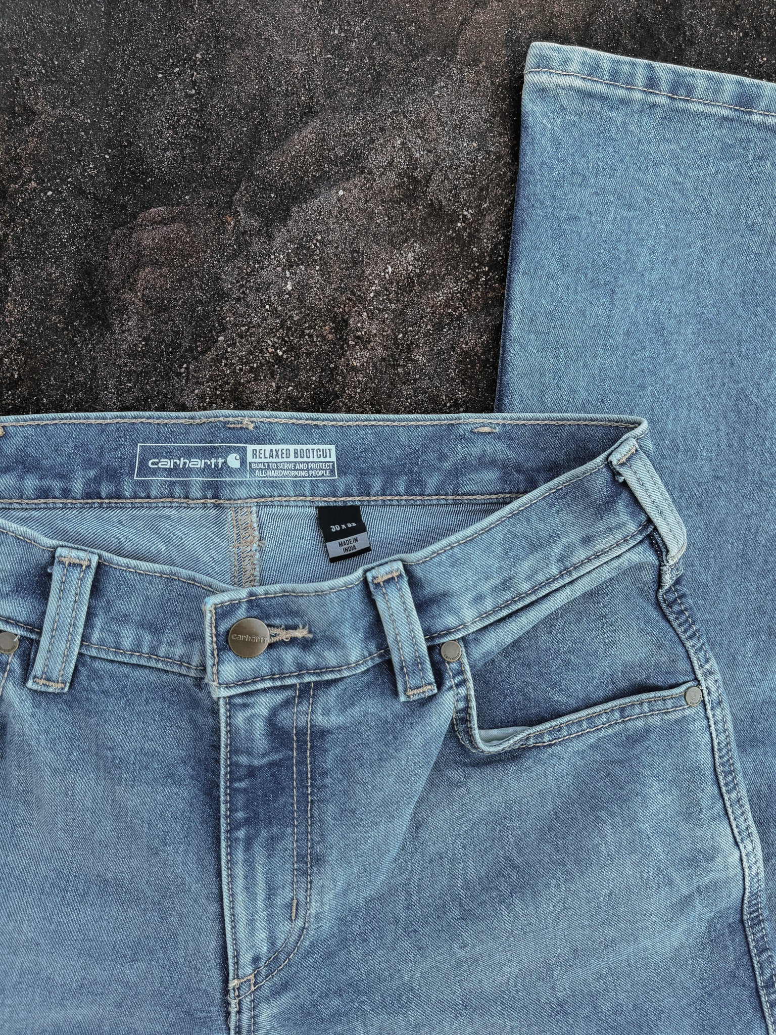 Carhartt Men's Relaxed Bootcut Rugged Flex® Jeans in Bluestem - Image 11
