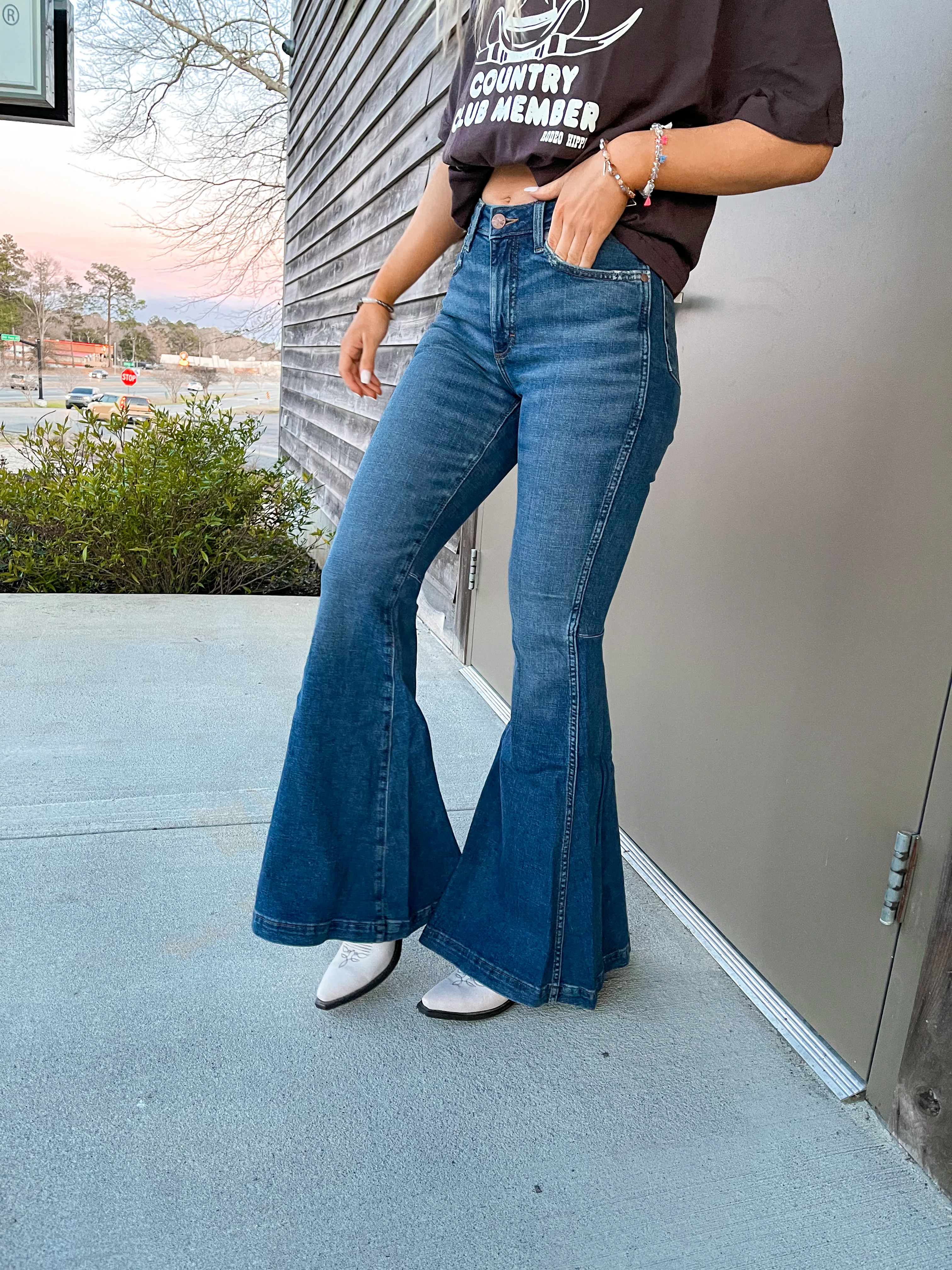 Wrangler Retro Flare Jeans - Image 4