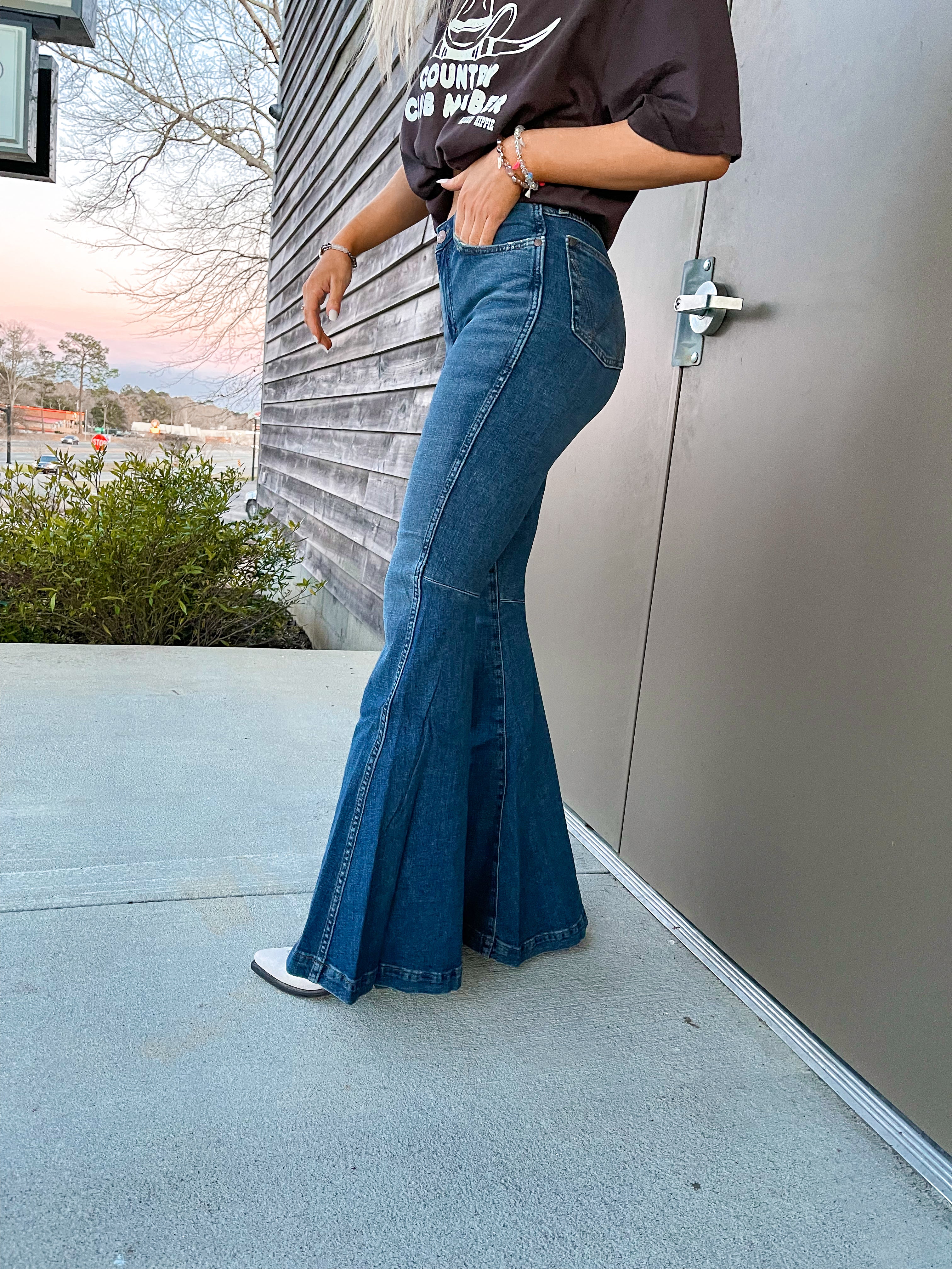 Wrangler Retro Flare Jeans - Image 7