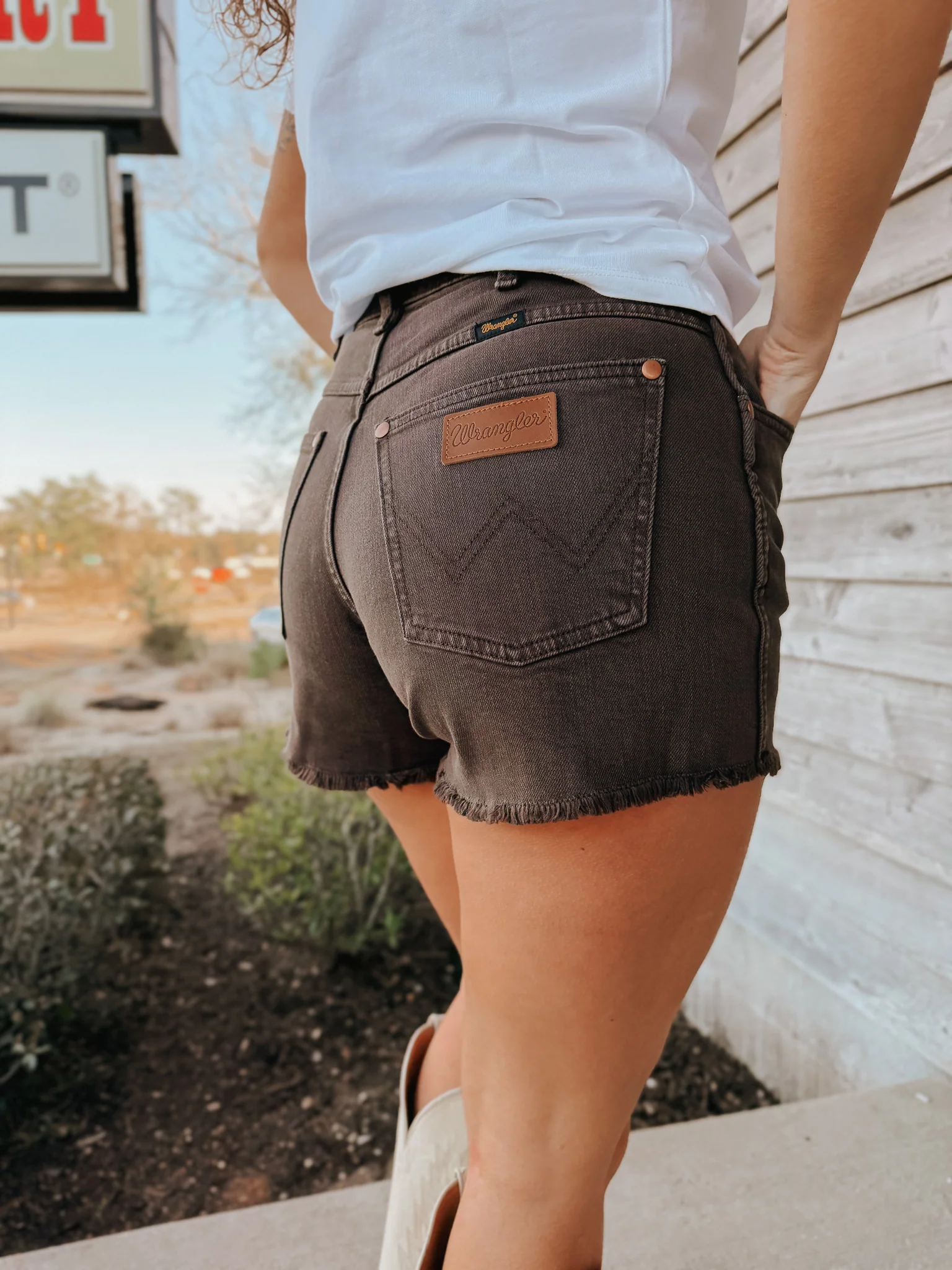 Wrangler Women's High Rise Cowboy Shorts in Cocoa - Image 7
