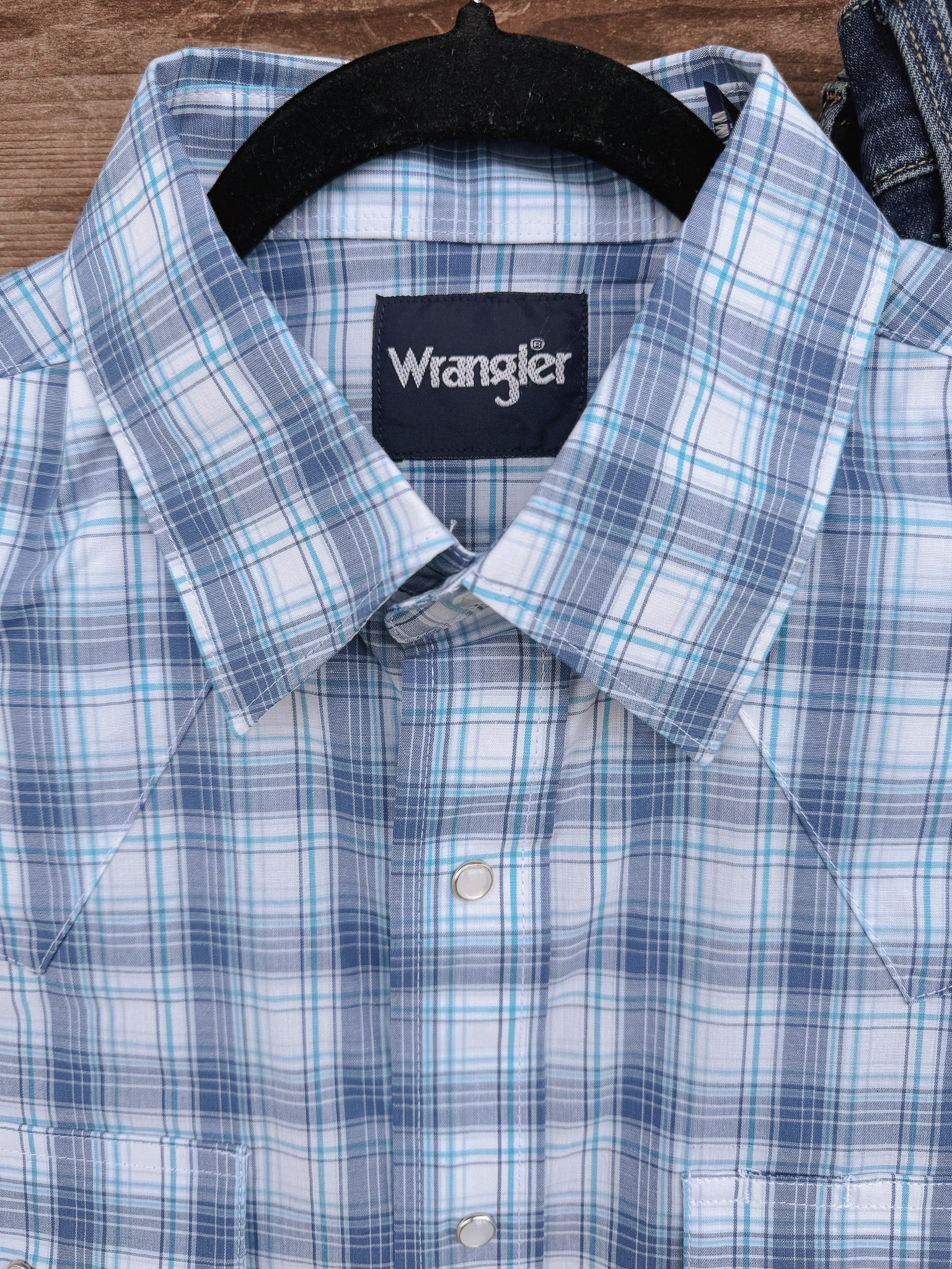 Wrangler Men's Pearl Snap Button Up Short Sleeve - Image 4