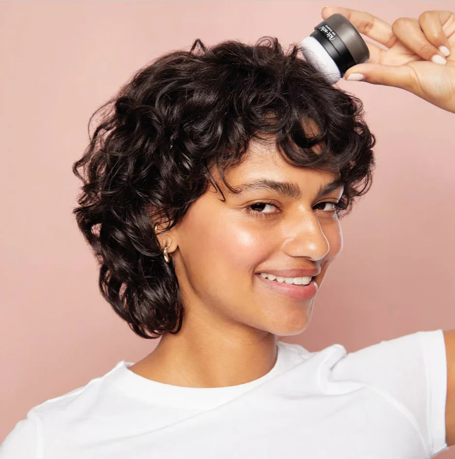 Kitsch Volumizing Rice Protein Dry Shampoo - Dark Tinted Powder - Image 2