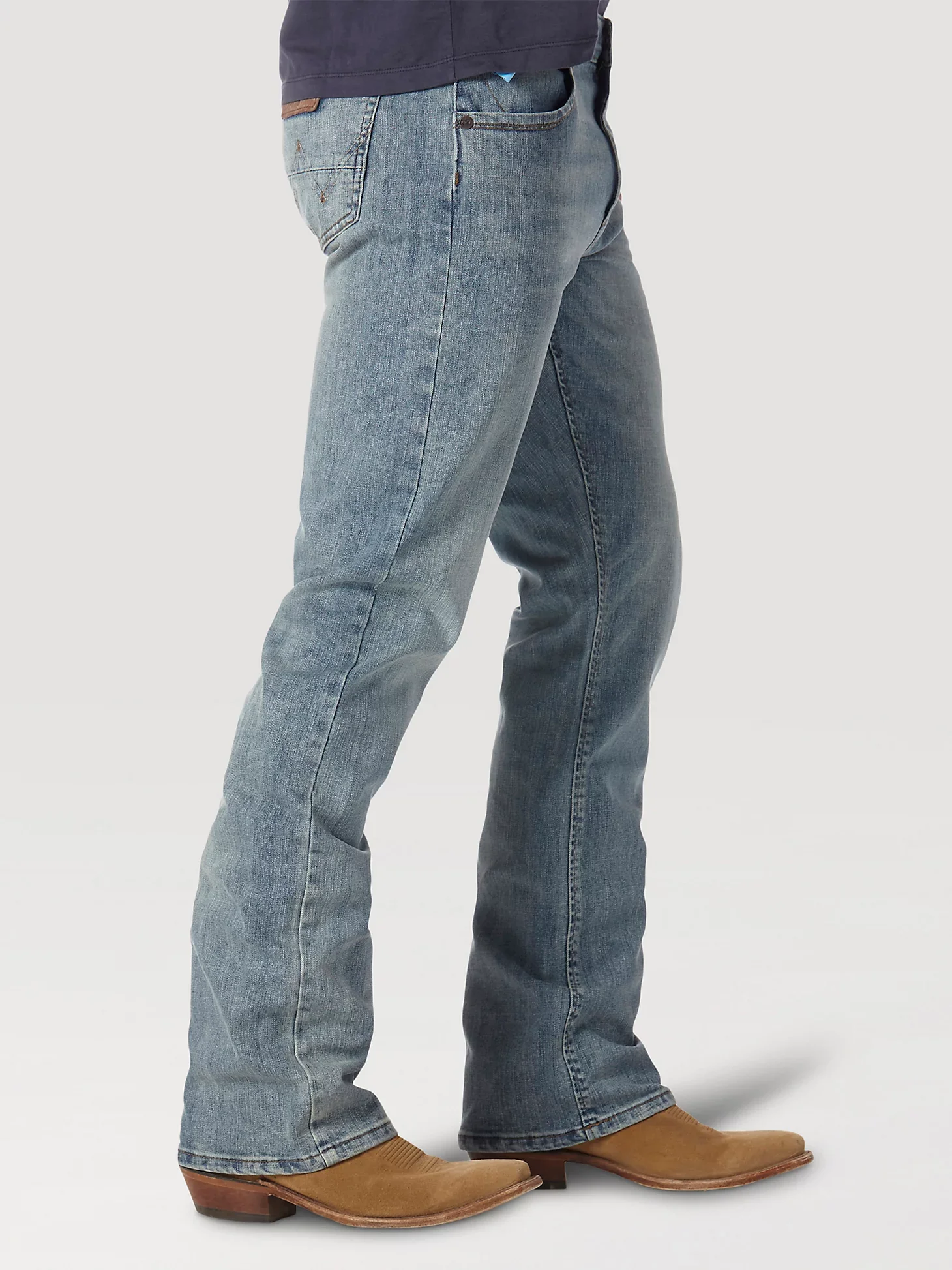 MEN'S WRANGLER RETRO® SLIM FIT BOOTCUT JEAN IN BR WASH - Image 4