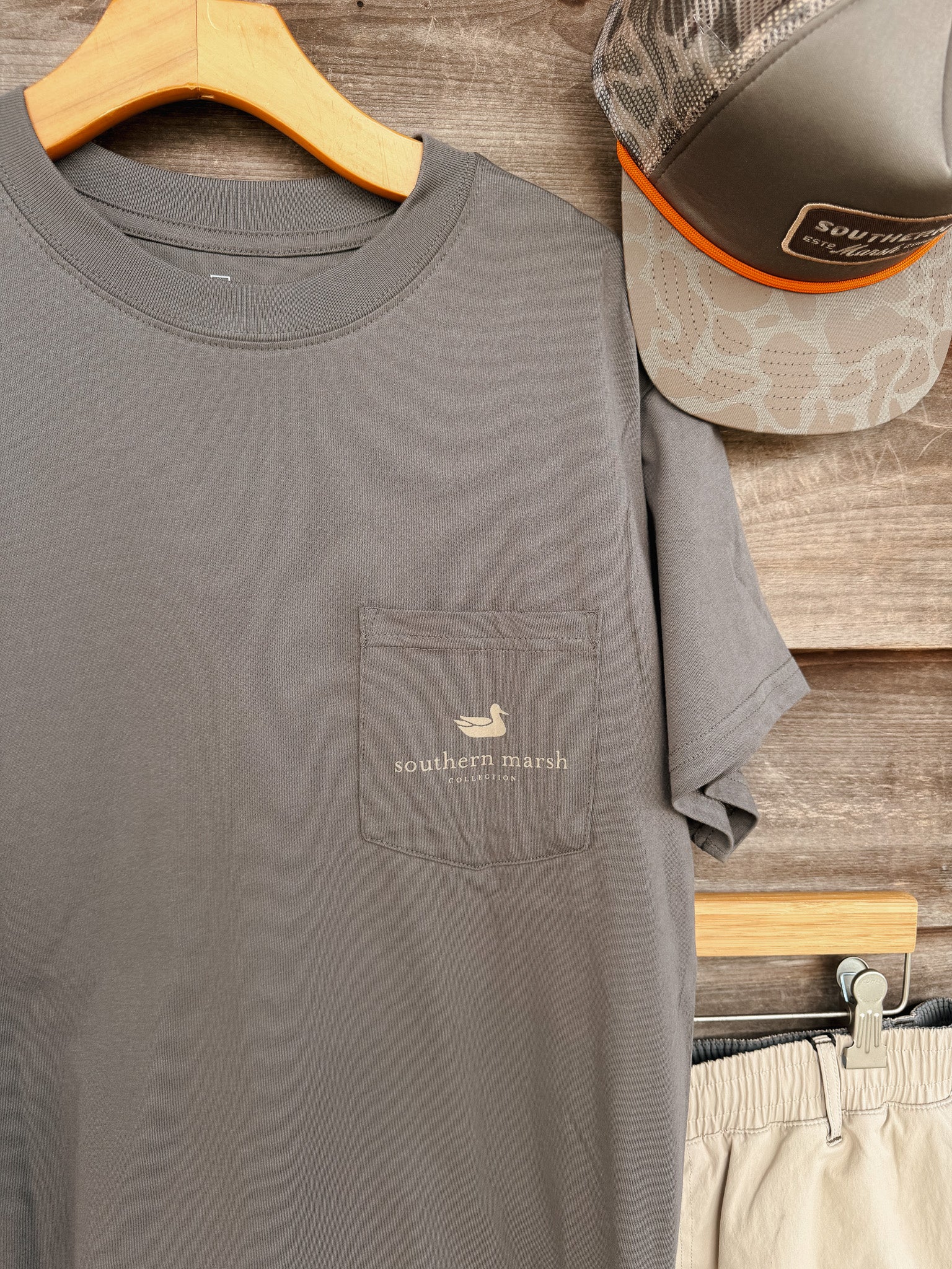 Southern Marsh Camo Pointer T-Shirt in Dark Grey - Image 4