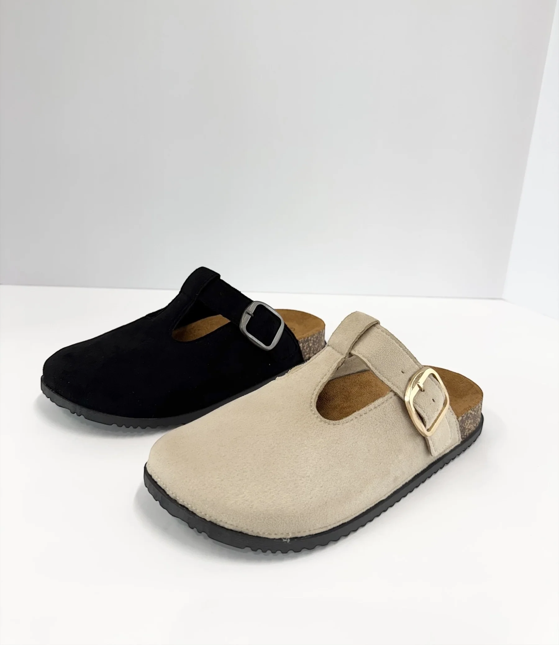 The Cork Clog in Sand - Image 9