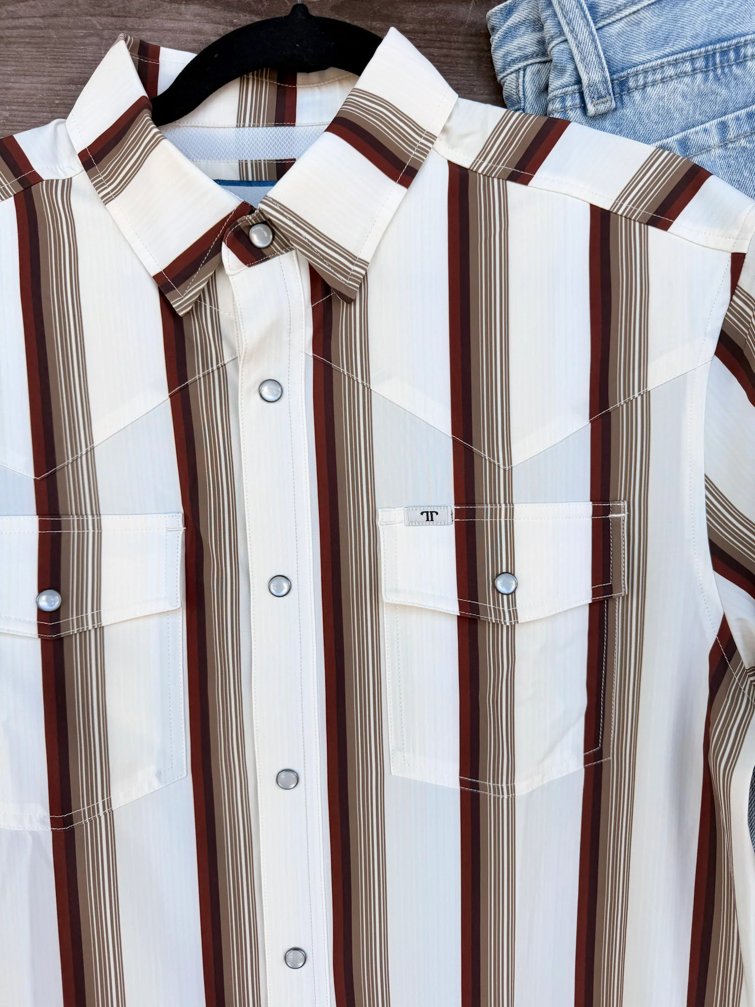 Ferrell The Tristan in Brown - Short Sleeve Snap Shirt - Image 5