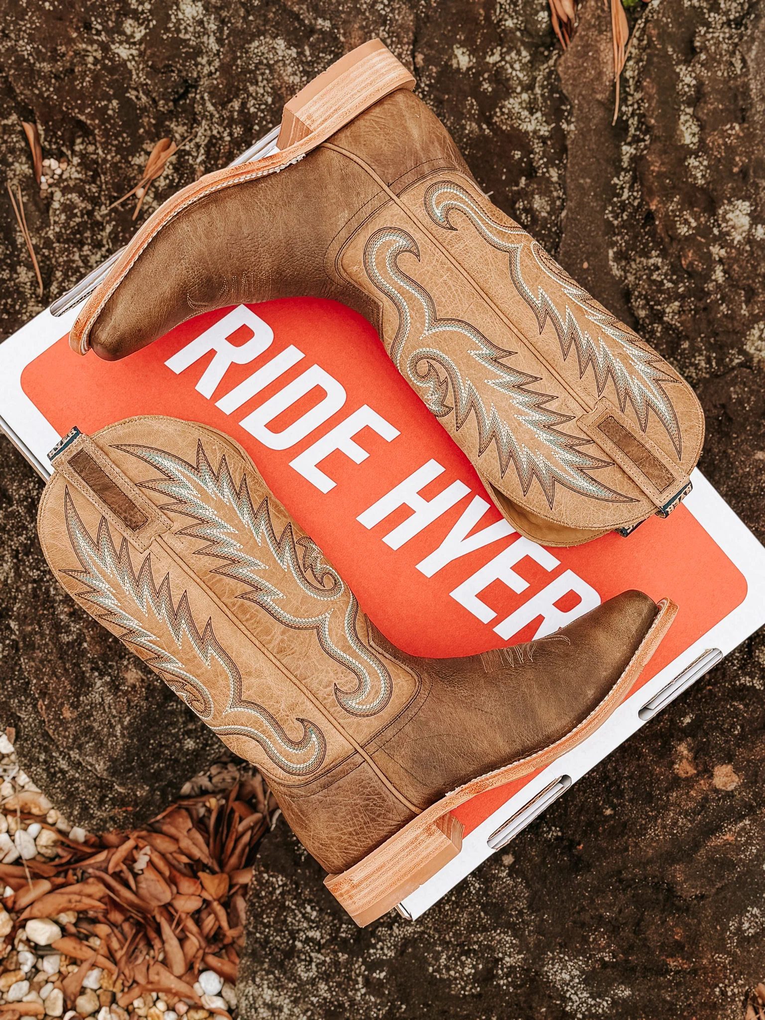 Hyer Men's Kincaid Shrunken Shoulder Western Boots - Image 2