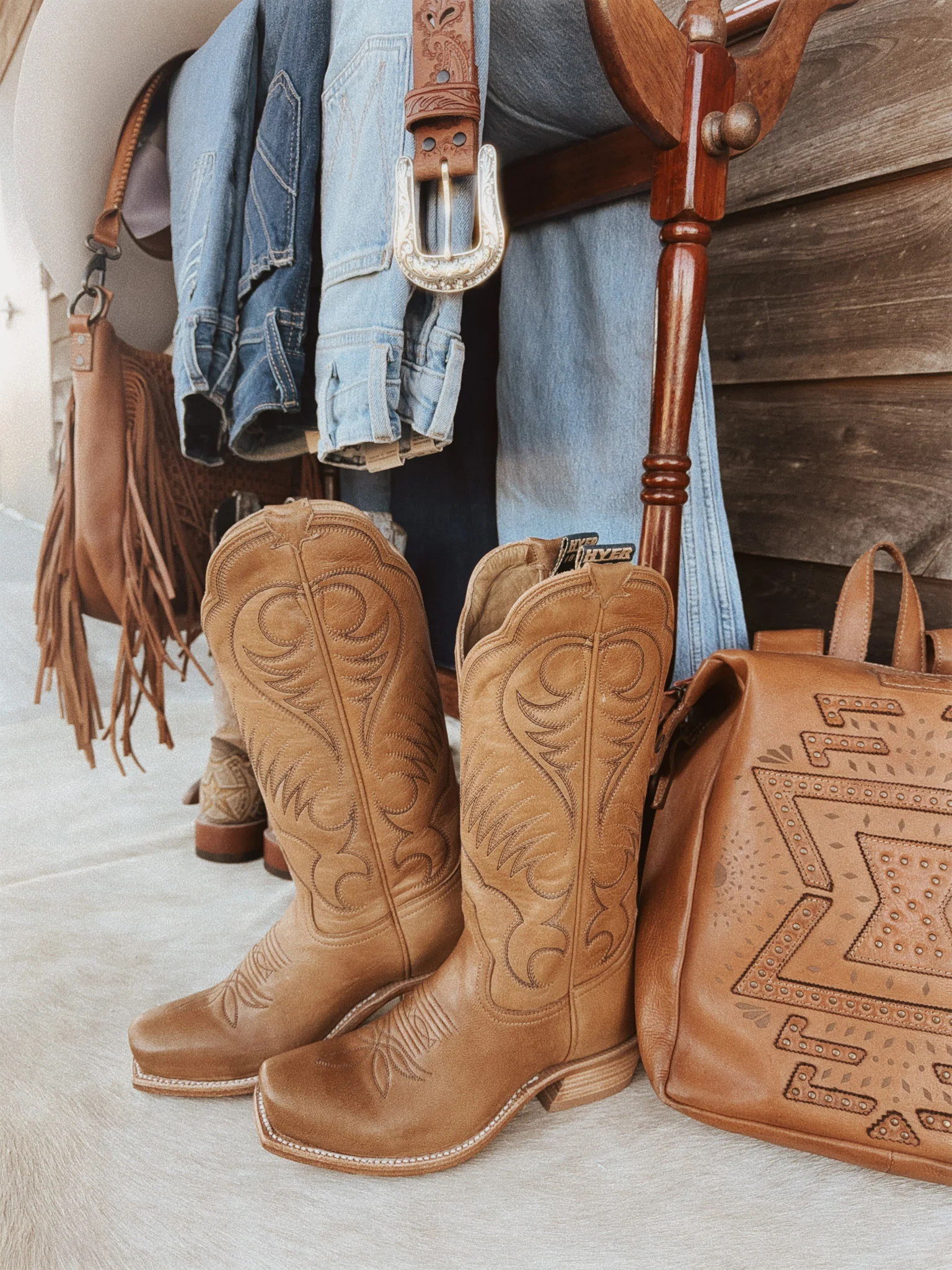 Women's Hyer Leawood Honey Mestizo Boots - Image 2