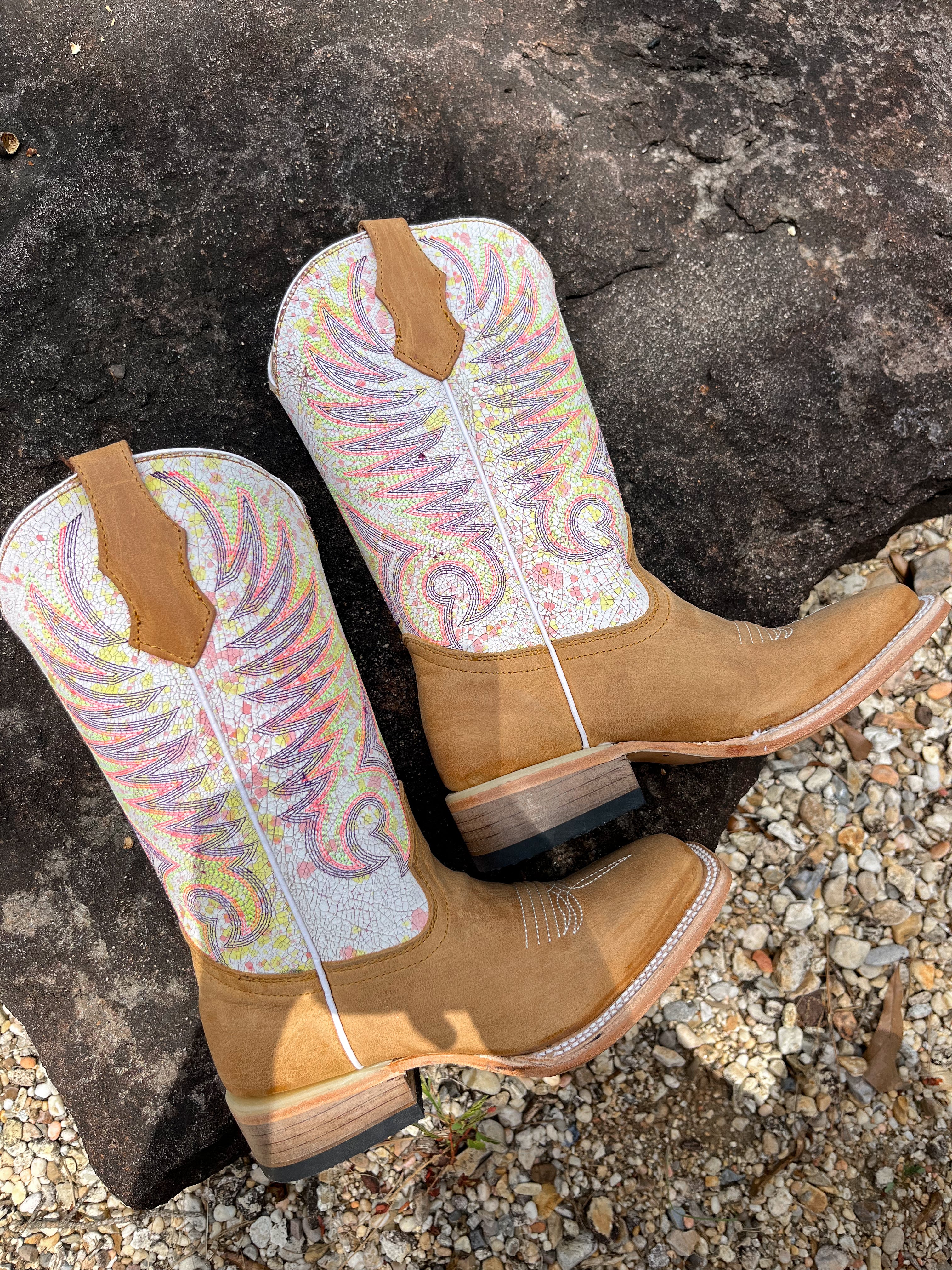 Youth Circle G Tan White Embroidery Square Toe Boots - Image 7