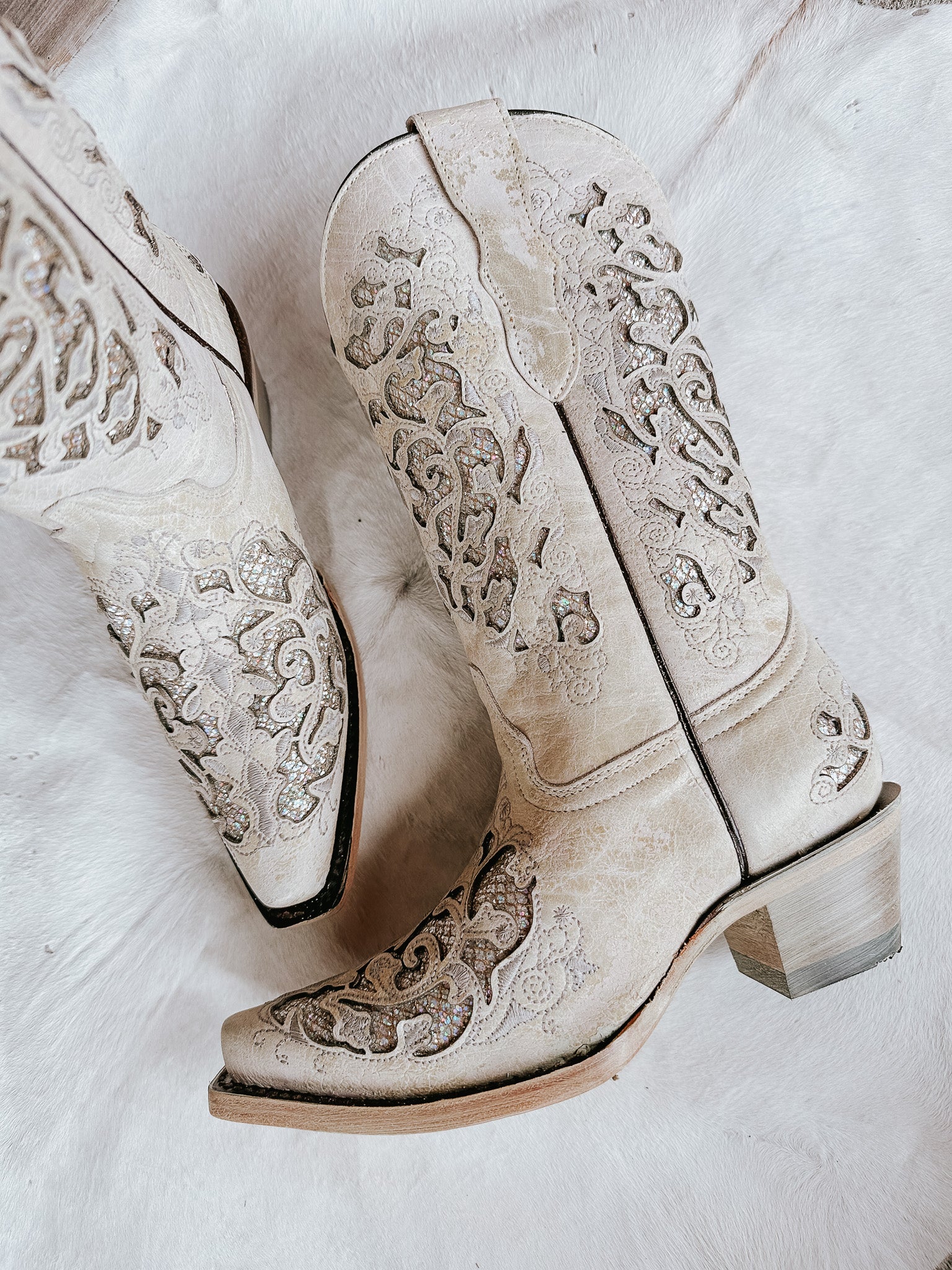 Youth Corral Bone Glitter Inlay & Embroidery Snip Toe Boots - Image 3