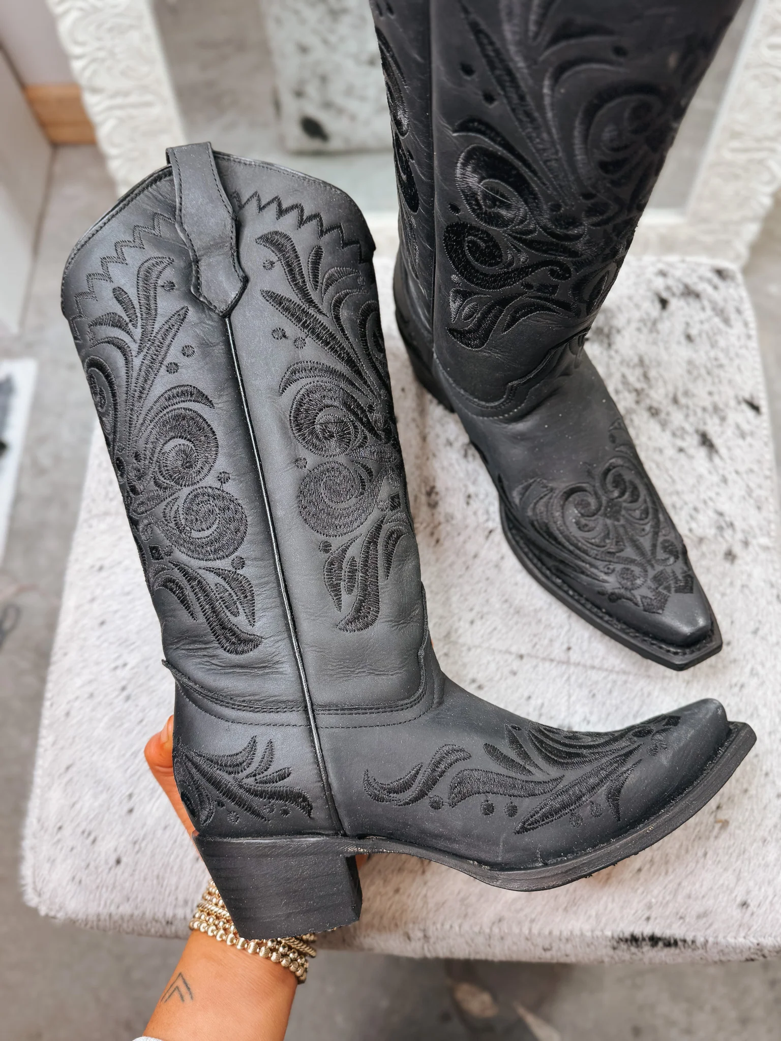 Women's Circle G Black Floral Snip Toe Boot - Image 2