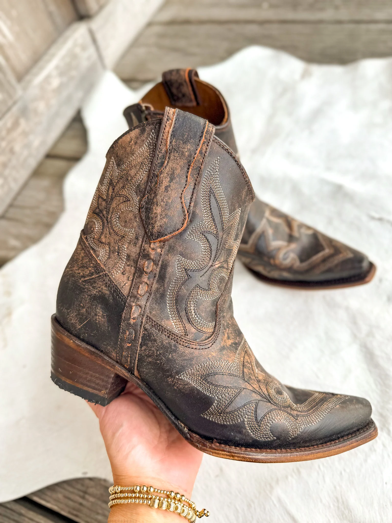 Women's Circle G By Corral Black & Brown Western Zipper Booties - Image 12