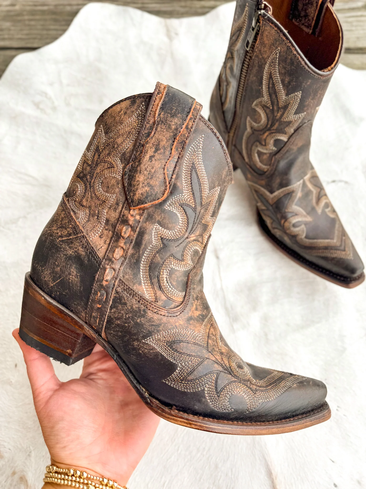Women's Circle G By Corral Black & Brown Western Zipper Booties - Image 9
