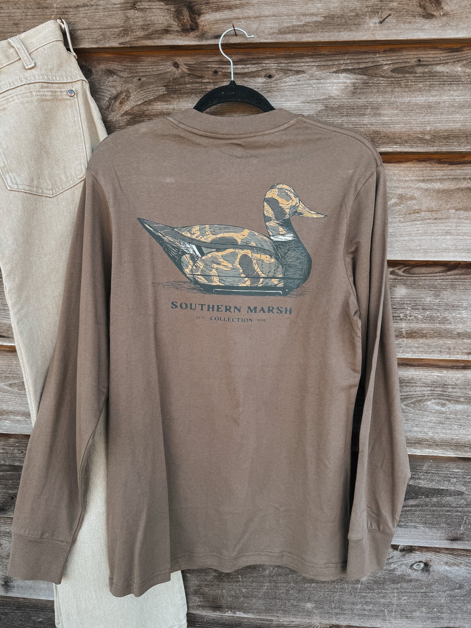 Southern Marsh Vintage Camo Duck Decoy T-Shirt in Carajillo Brown