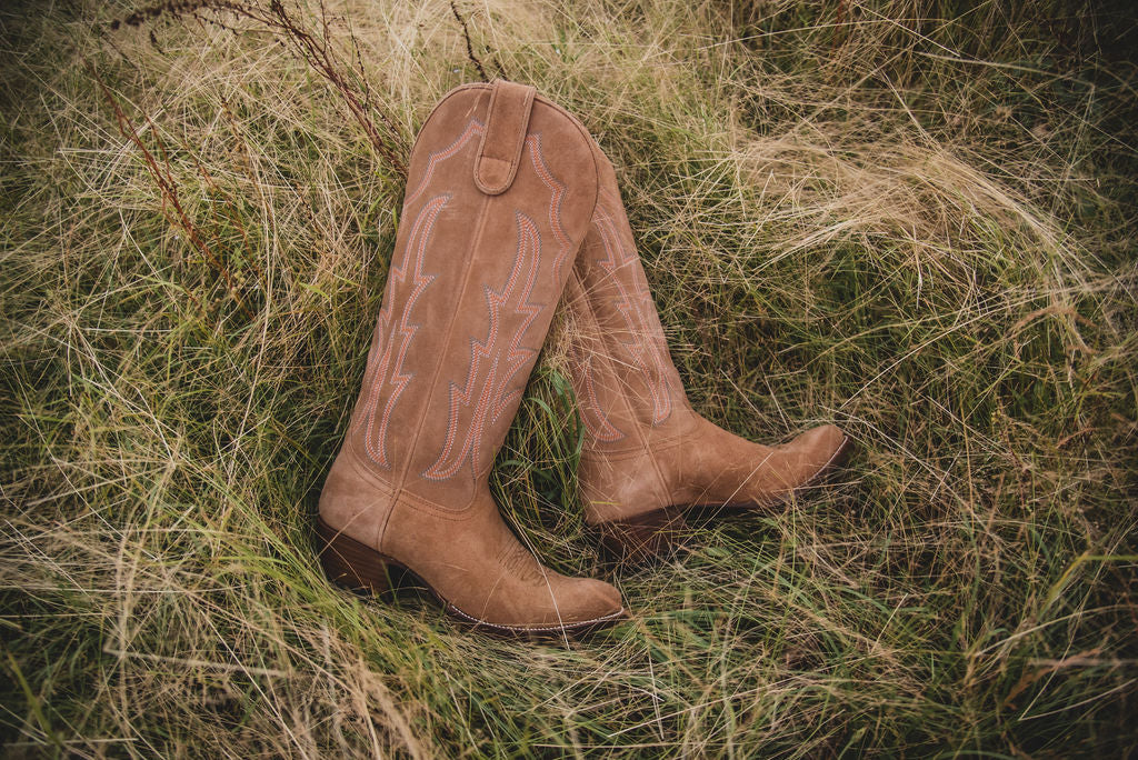 WOMEN'S MACIE BEAN TOP HAND | MIND YOUR OWN BISCUITS BOOTS - Image 12
