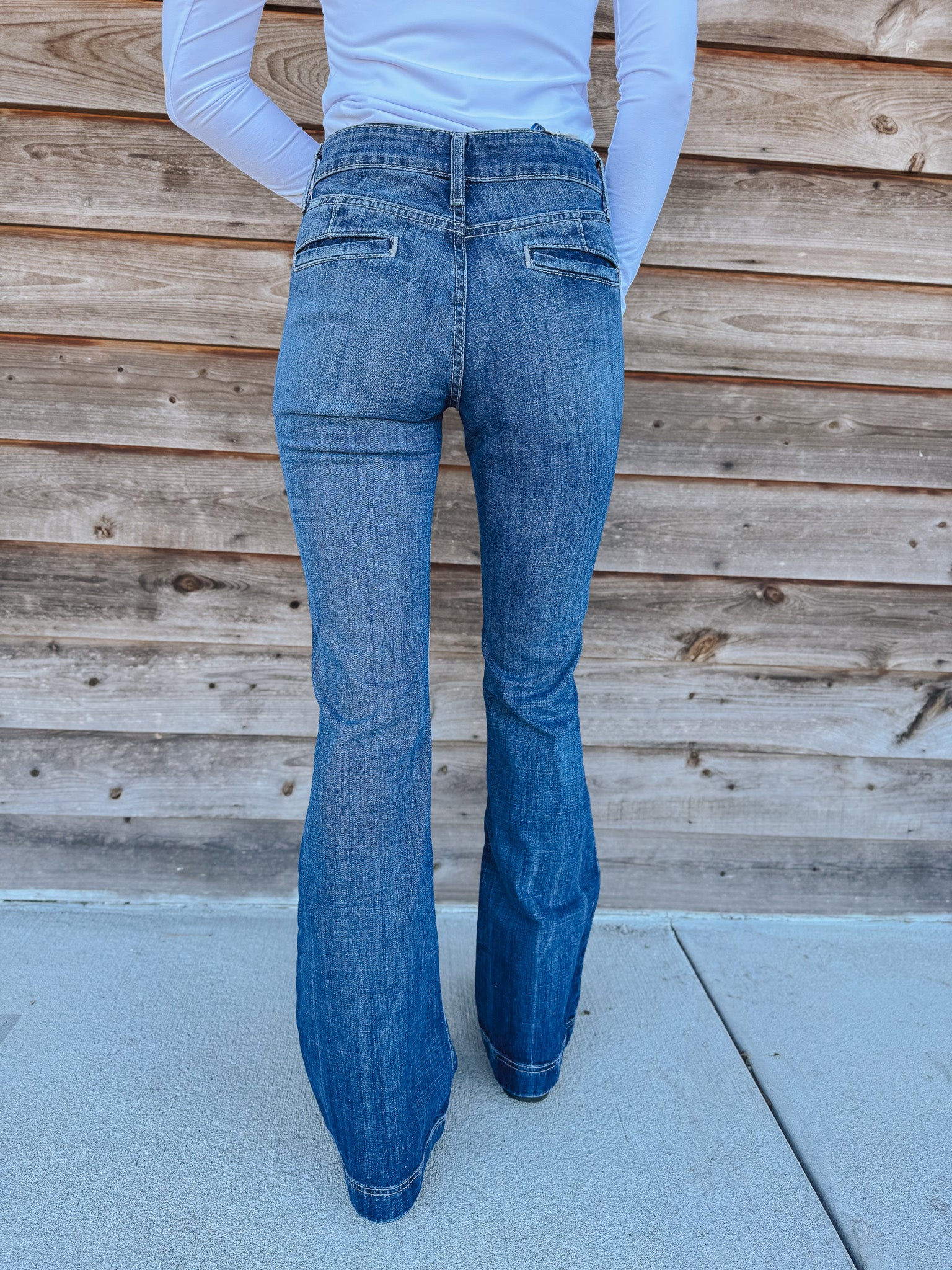 Women's Cinch Slim Fit Lynden Dark Stone Jean - Image 4