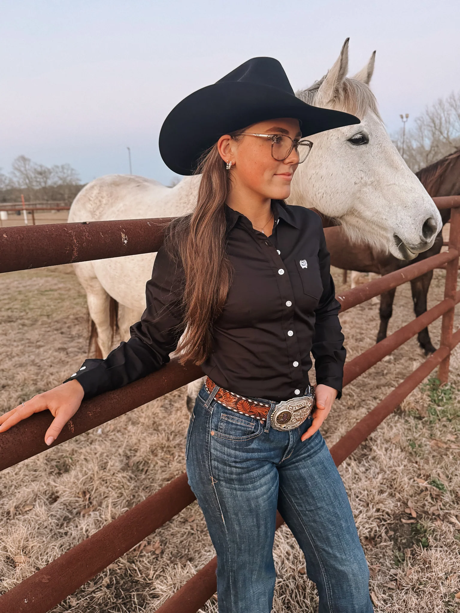 Cinch Women's Long Sleeve Button Down in Solid Black - Image 5