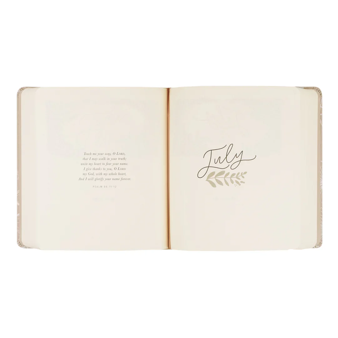 Hosanna Revival One Thing I Ask 5-Year Prayer Journal: Cordova Theme - Image 8