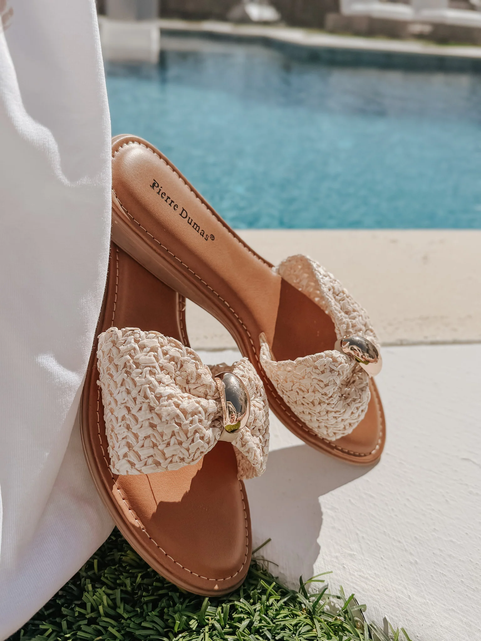 Golden Coast Bow Sandals - Image 3