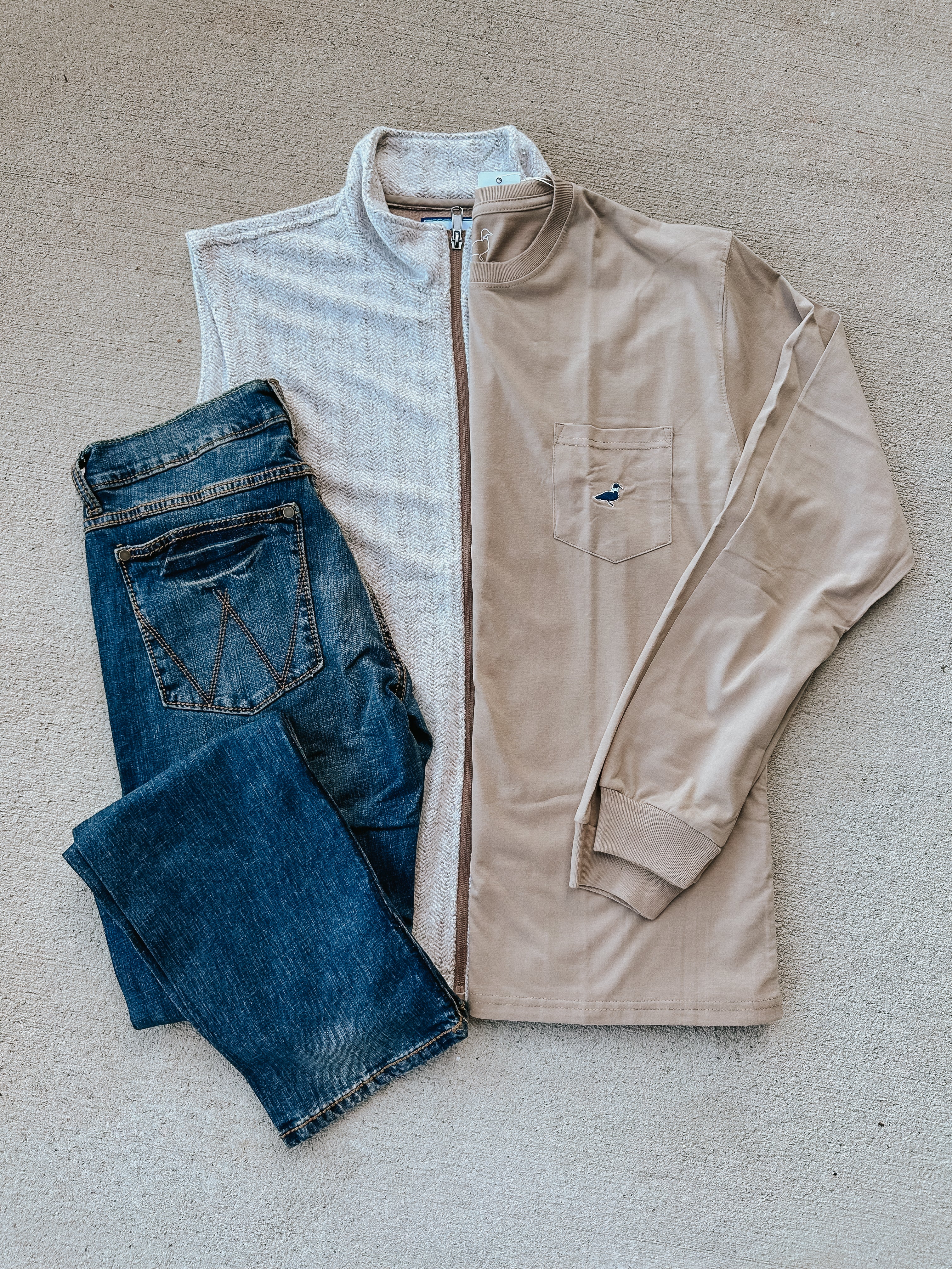 Men's Properly Tied Upland Vest in Cream - Image 6