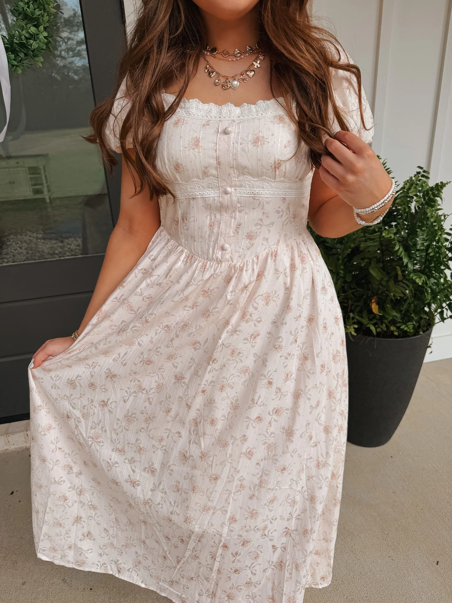 Vintage Charm Midi Dress in Blush - Image 2