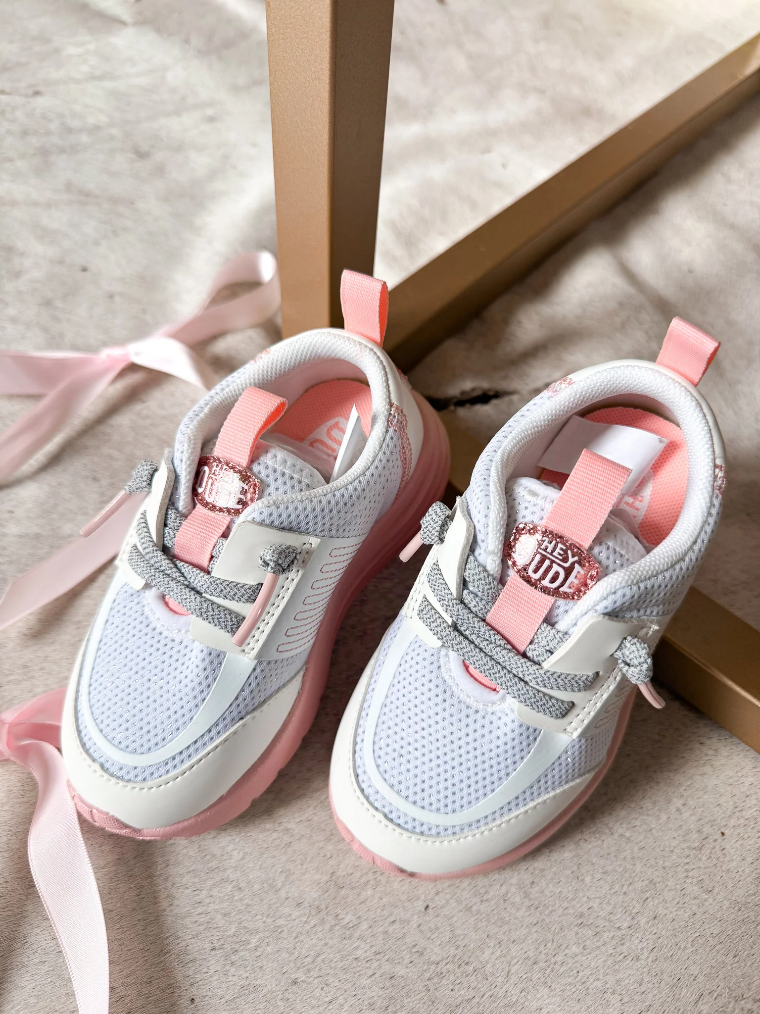 Youth Hey Dude Sirocco Play Pastel Ombre in White/Pink - Image 3