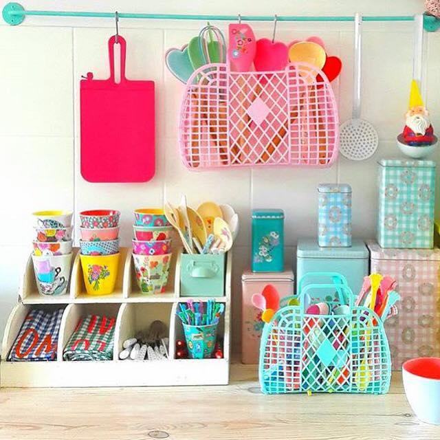 Retro Small Basket in Mint - Image 4