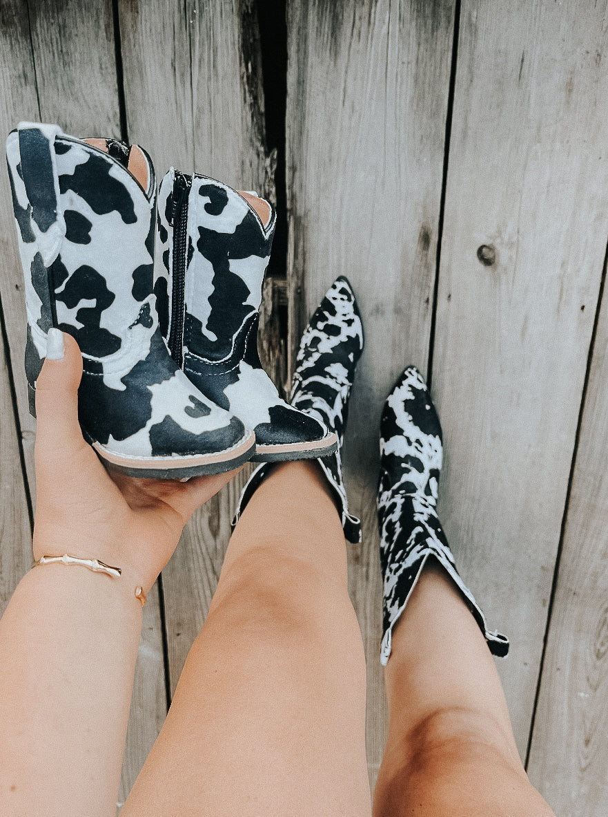 Tanner Mark Girl's Black Cow Boots - Image 3