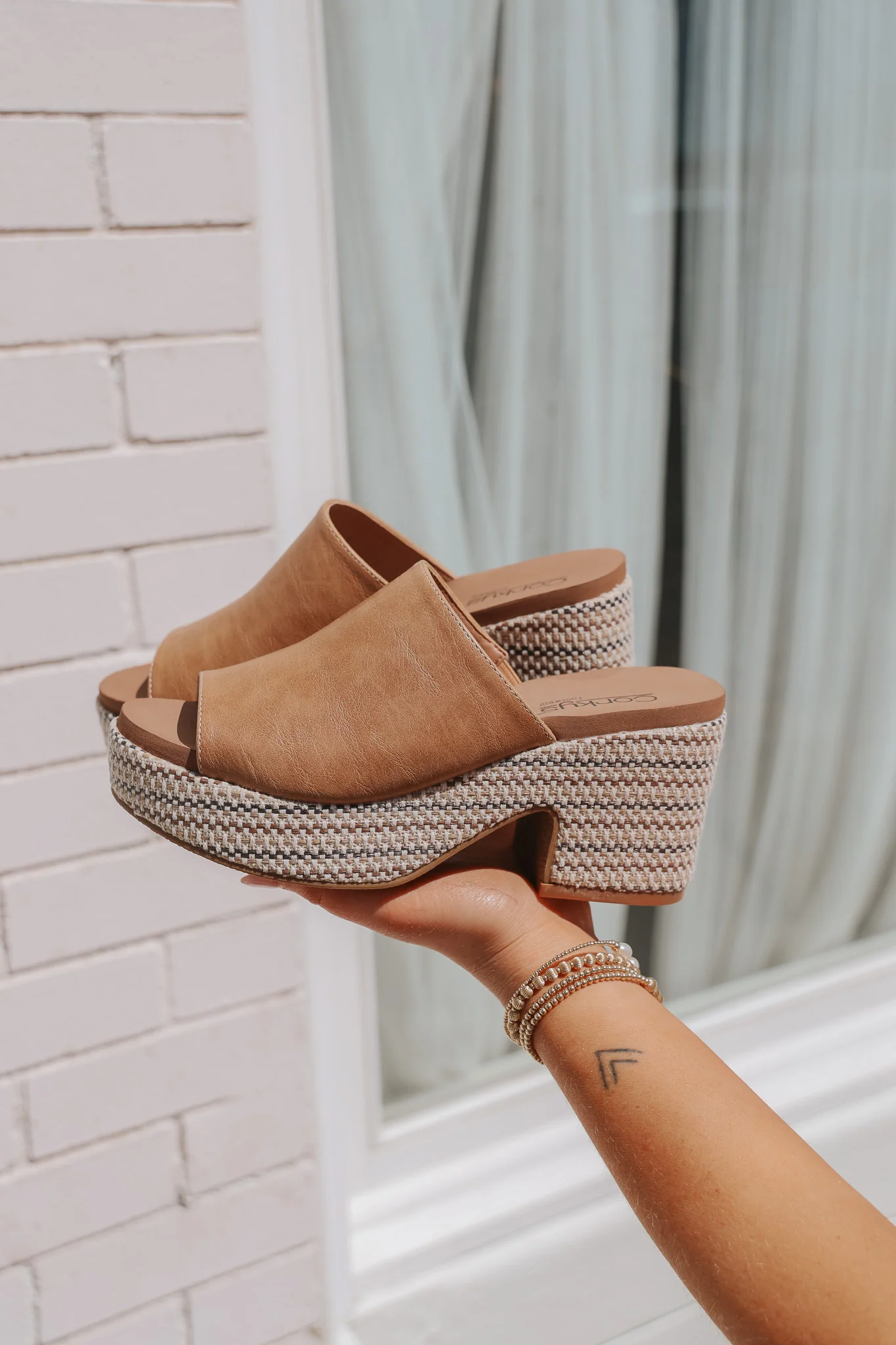 Totally Buggin Caramel Heels - Image 6