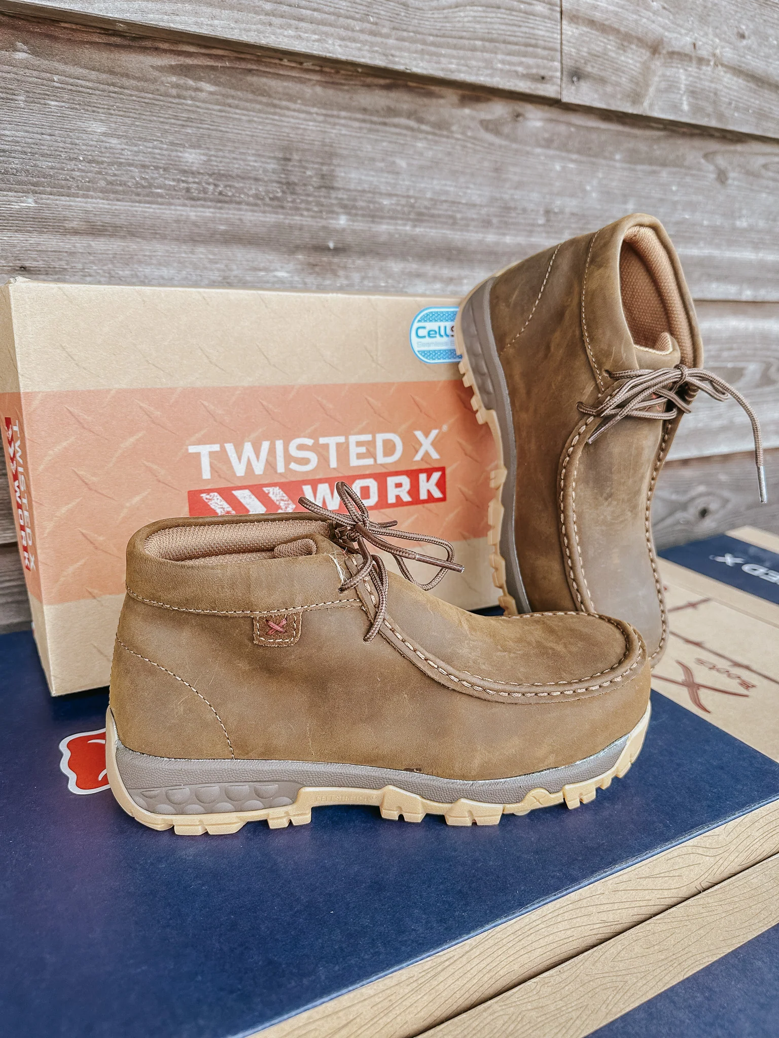 WOMEN'S TWISTED X COMPOSITE TOE WORK CHUKKA DRIVING MOC - Image 4