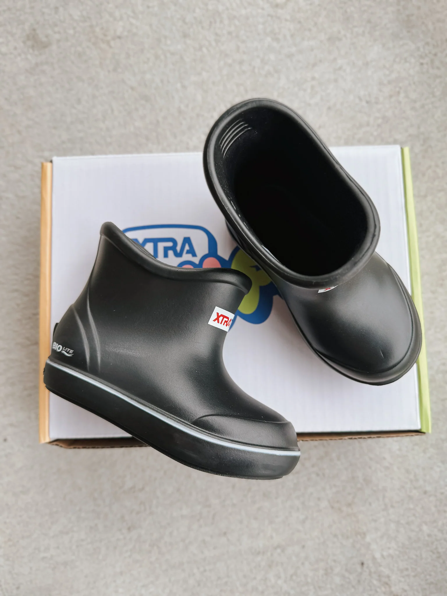 Big Kid's Tufs Black Ankle Deck Boot - Image 12