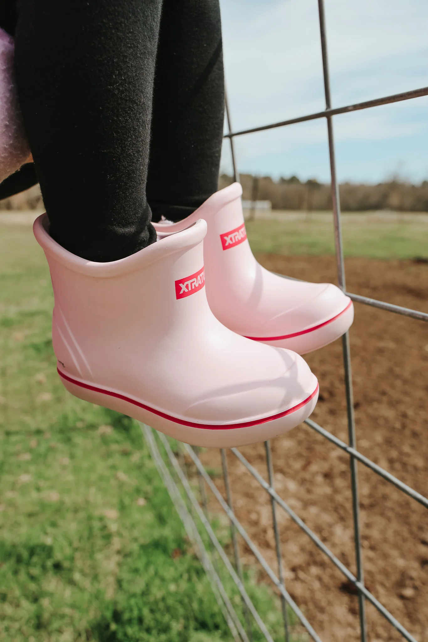 Big Kid's Tufs Pink Ankle Deck Boot - Image 15