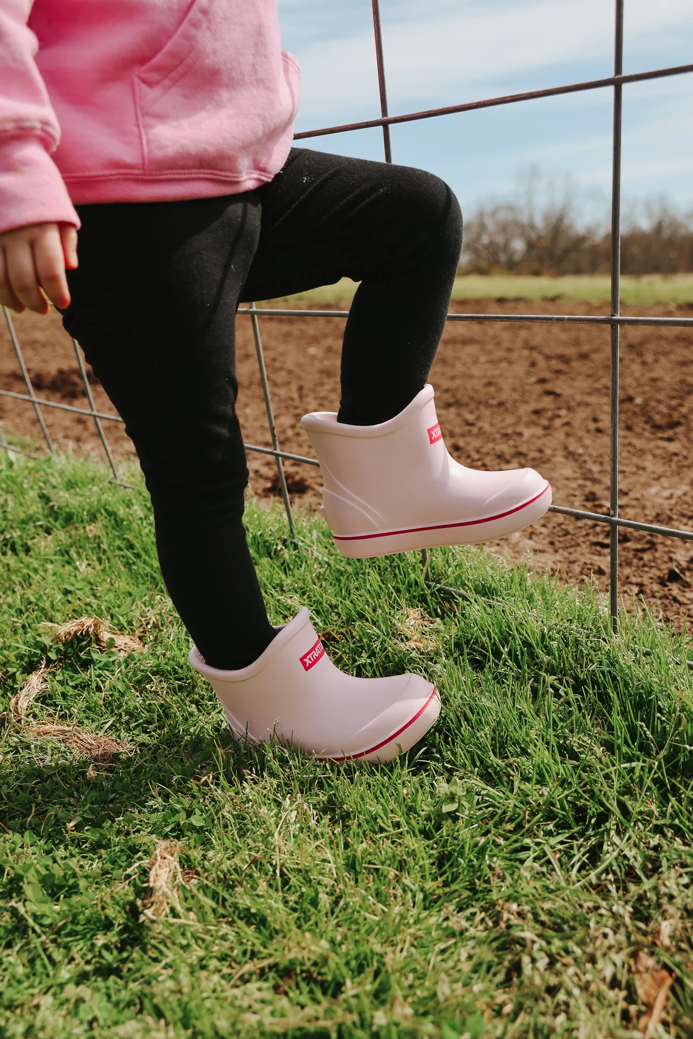Big Kid's Tufs Pink Ankle Deck Boot - Image 16