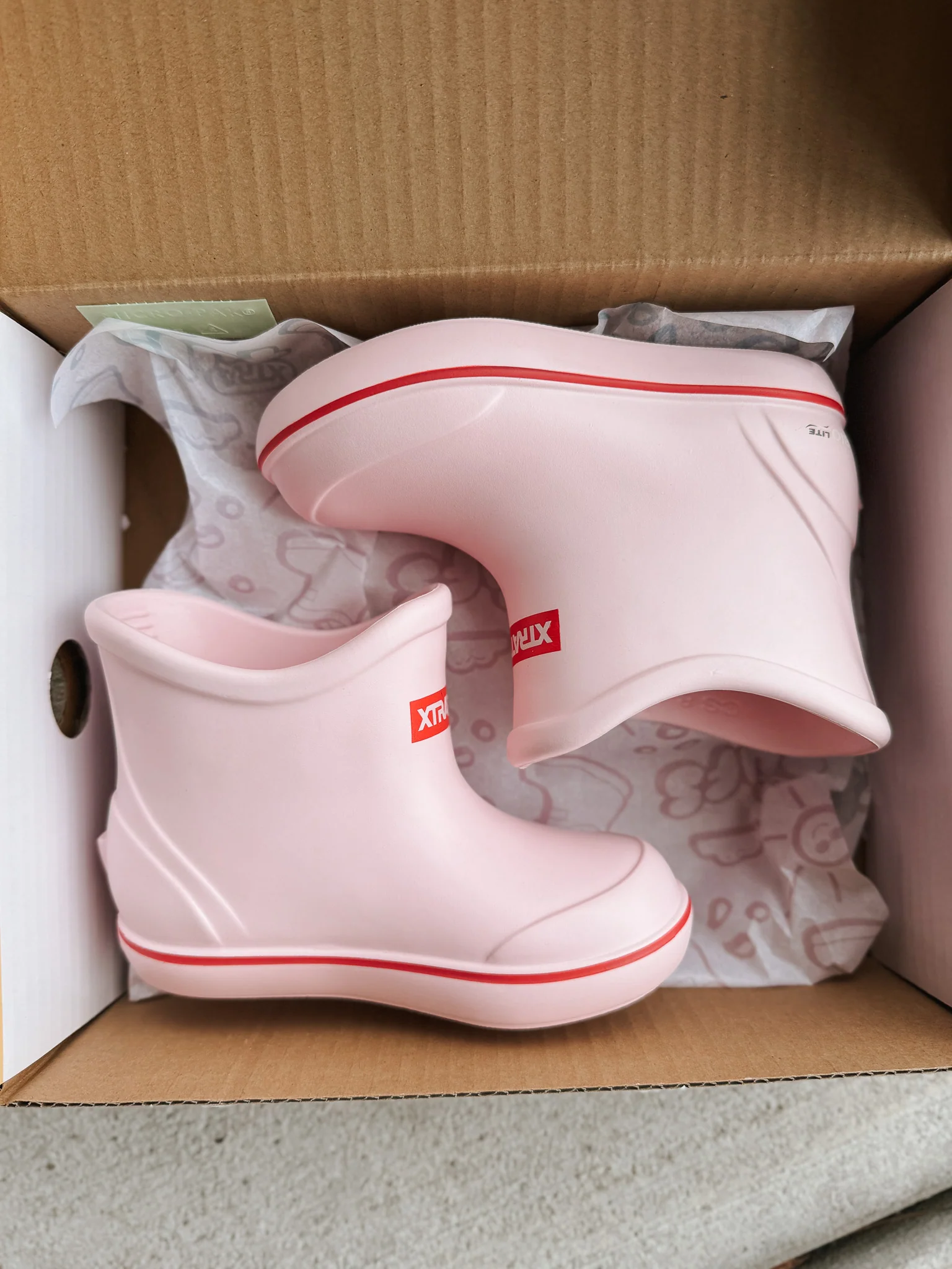 Big Kid's Tufs Pink Ankle Deck Boot - Image 20