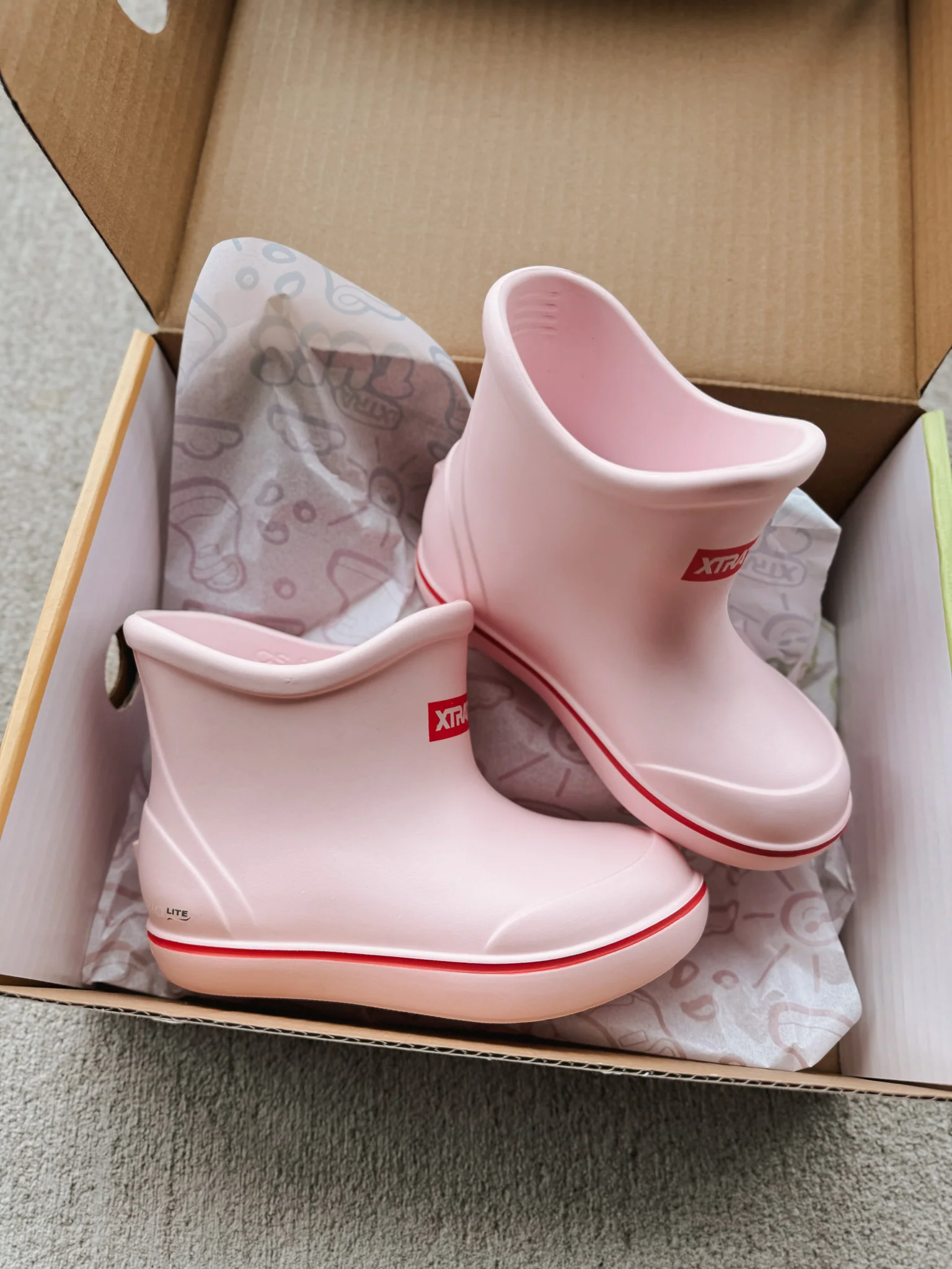 Big Kid's Tufs Pink Ankle Deck Boot - Image 21