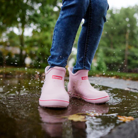 Big Kid's Tufs Pink Ankle Deck Boot - Image 4